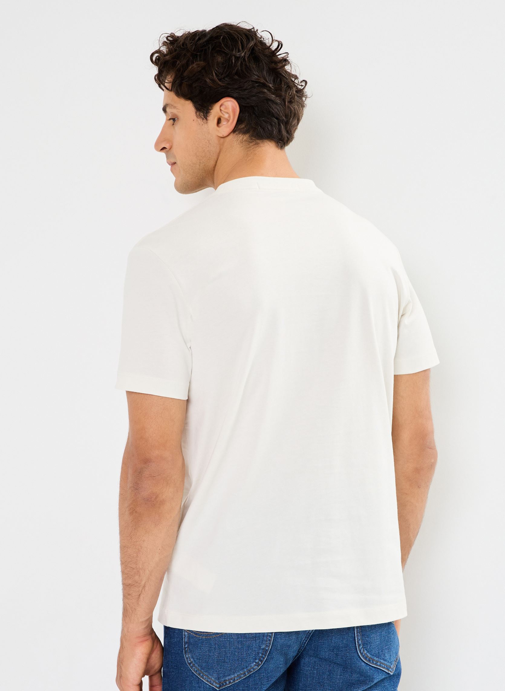 Tee-shirts manches courtes Monologo Applique Te J30J325916 homme blanc Calvin Klein Jeans Tee-shirts manches courtes Monologo Applique Te J30J325916 homme blanc IVORY