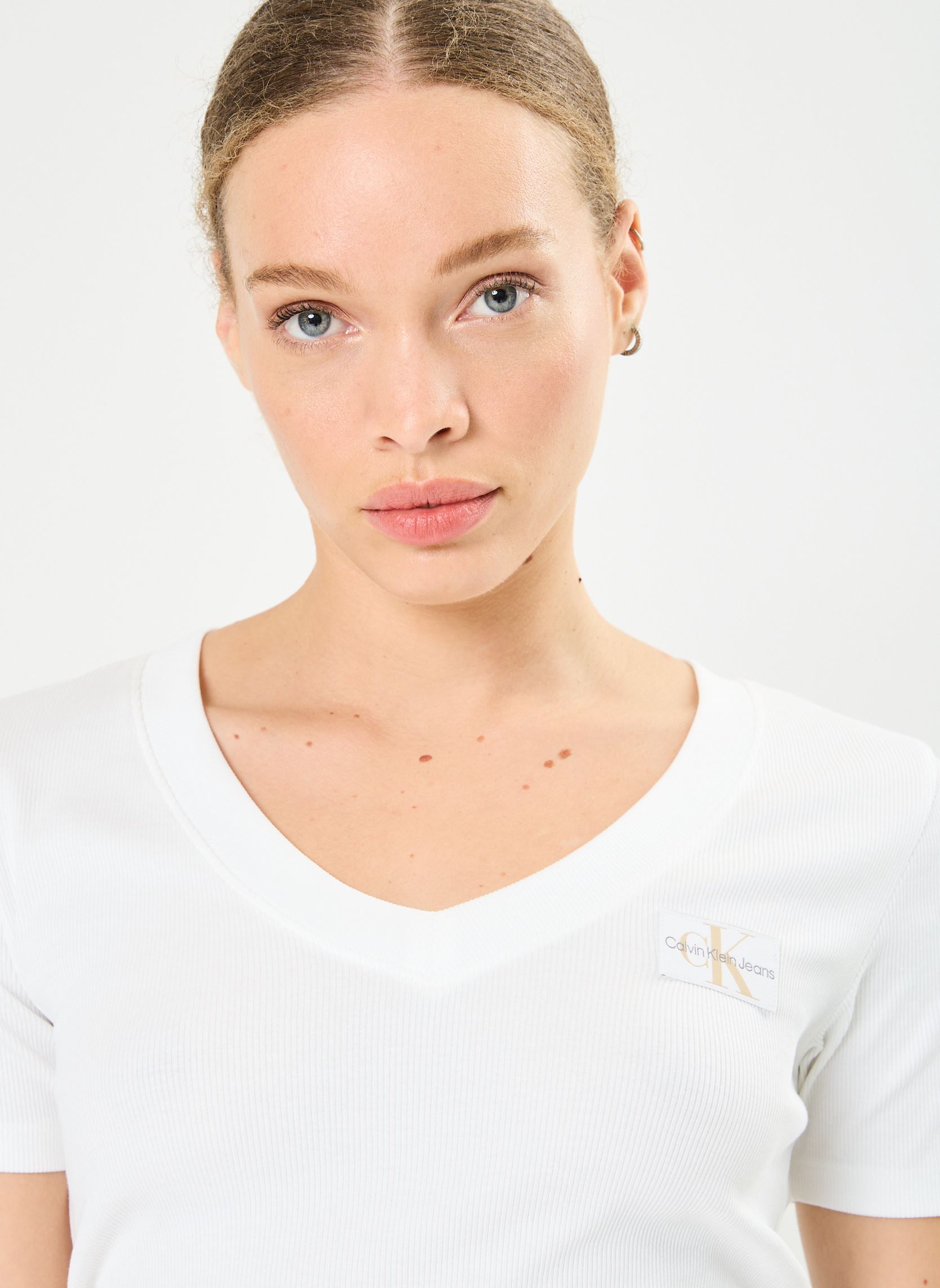 Kurzarm-T-Shirts Woven Label Rib V-Ne J20J223274 damen weiß Calvin Klein Jeans Kurzarm-T-Shirts Woven Label Rib V-Ne J20J223274 damen weiß BRIGHT WHITE