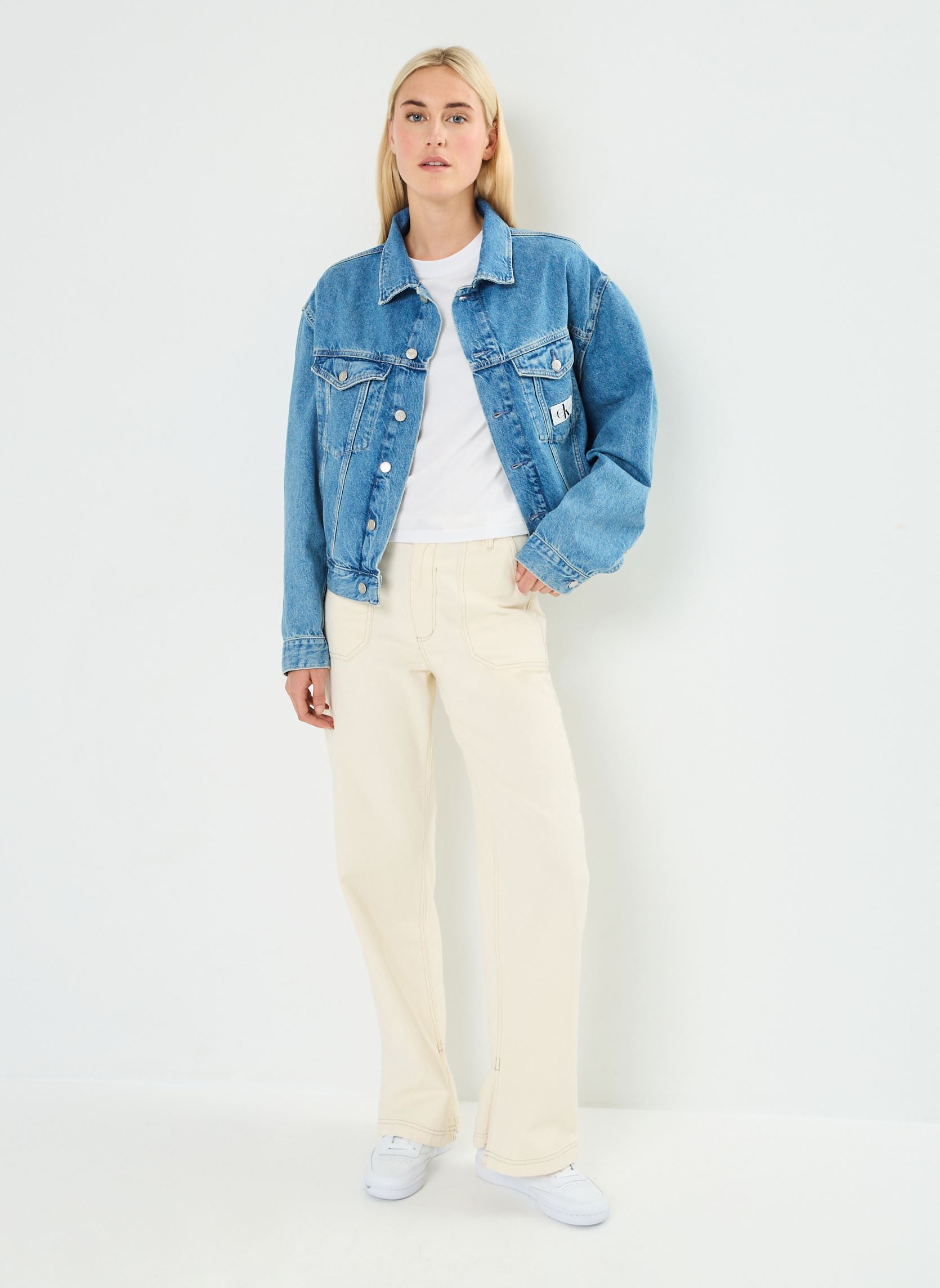 Vestes en jean Boxy Denim Jacket J20J223672 femme bleu Calvin Klein Jeans Vestes en jean Boxy Denim Jacket J20J223672 femme bleu DENIM LIGHT
