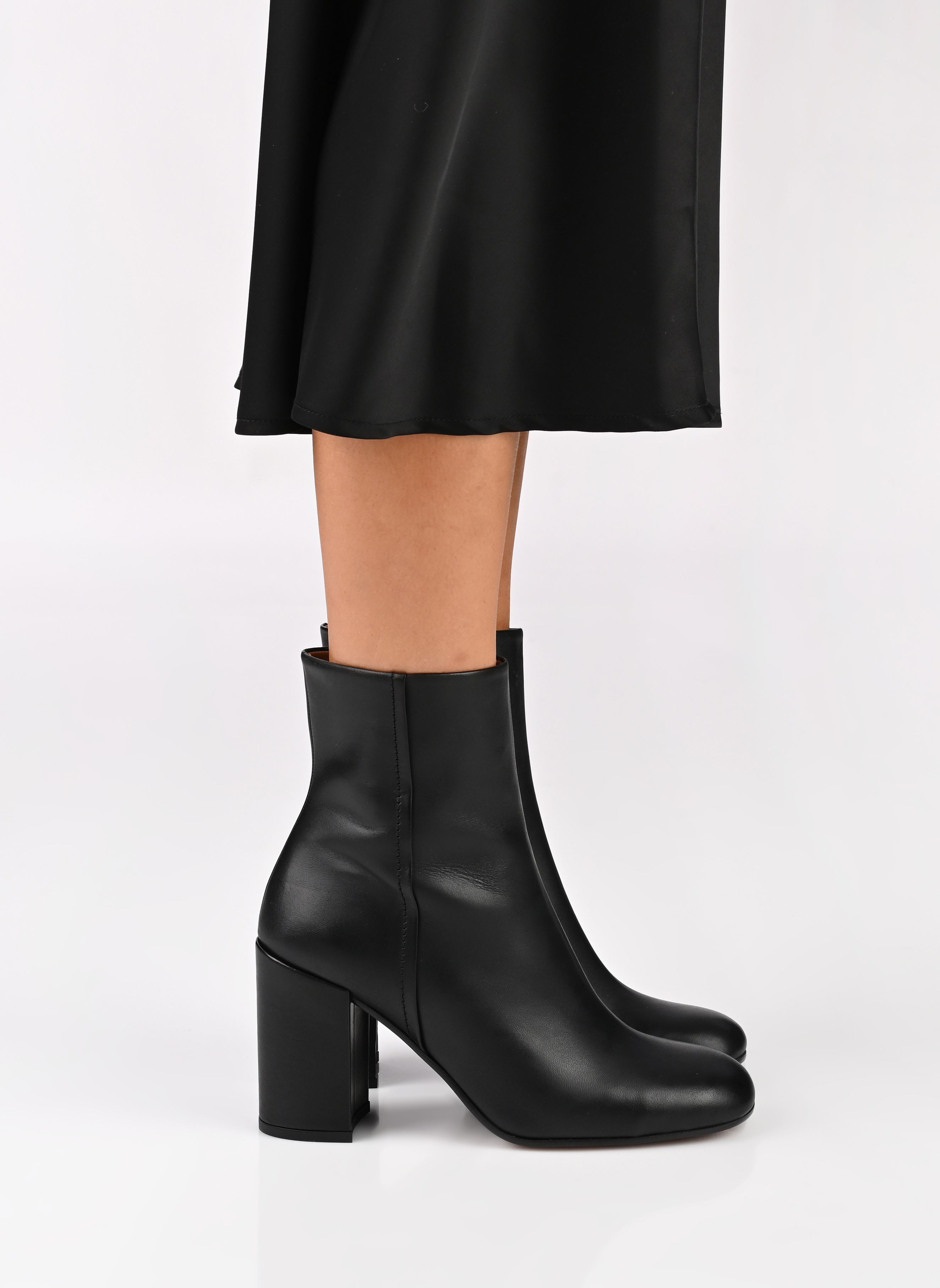 Enkellaarzen en boots Arolie dames zwart Georgia Rose Enkellaarzen en boots Arolie dames zwart NOIR