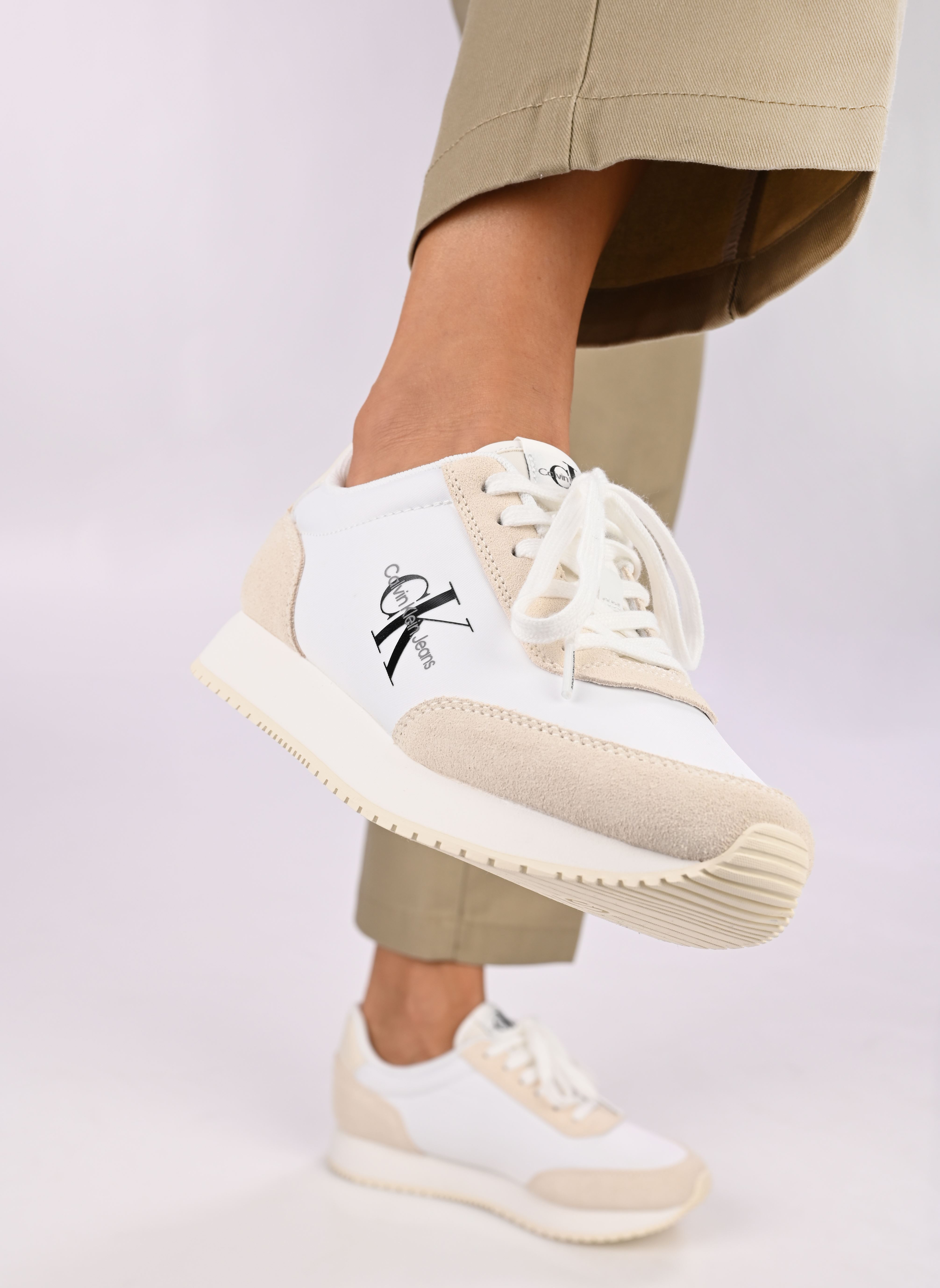 Baskets RETRO RUNNER LOW LACE NY ML femme blanc Calvin Klein Baskets RETRO RUNNER LOW LACE NY ML femme blanc BRIGHT WHITE/CREAMY WHITE