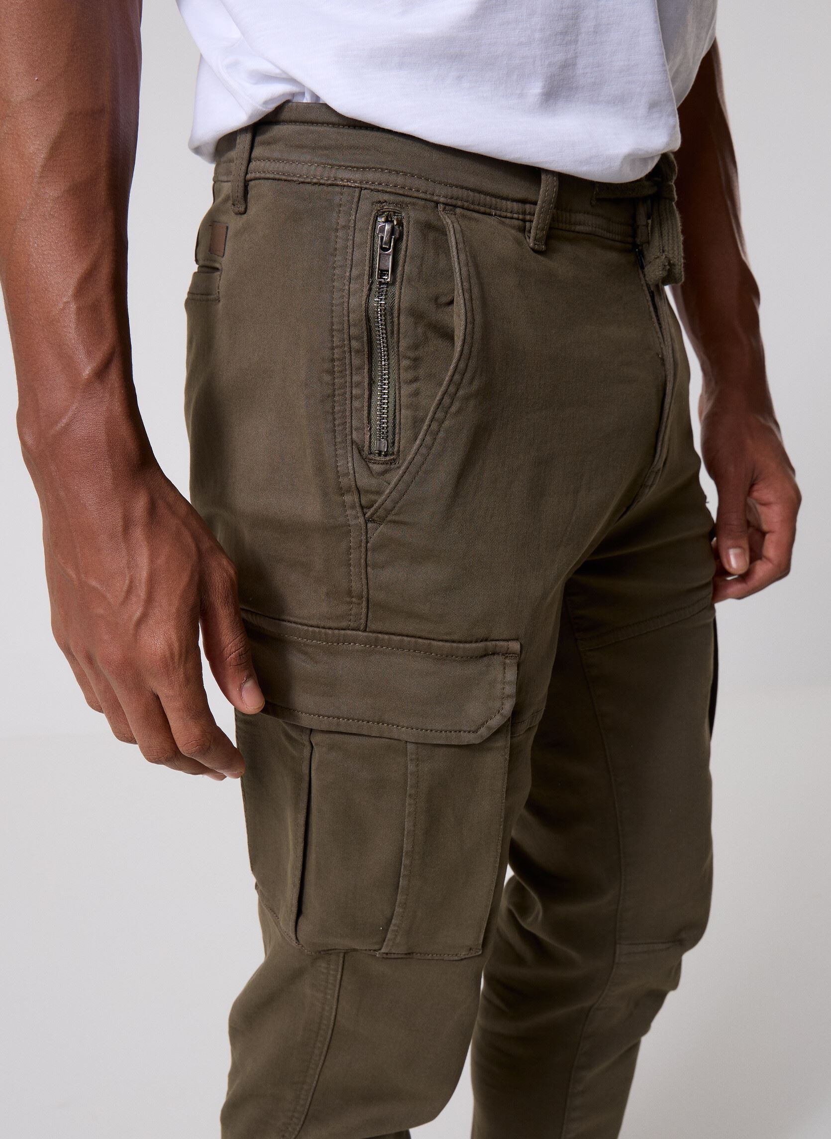 Chino-Hosen PRAVESH cargo herren grün MADE BY Chino-Hosen PRAVESH cargo herren grün grape leaf