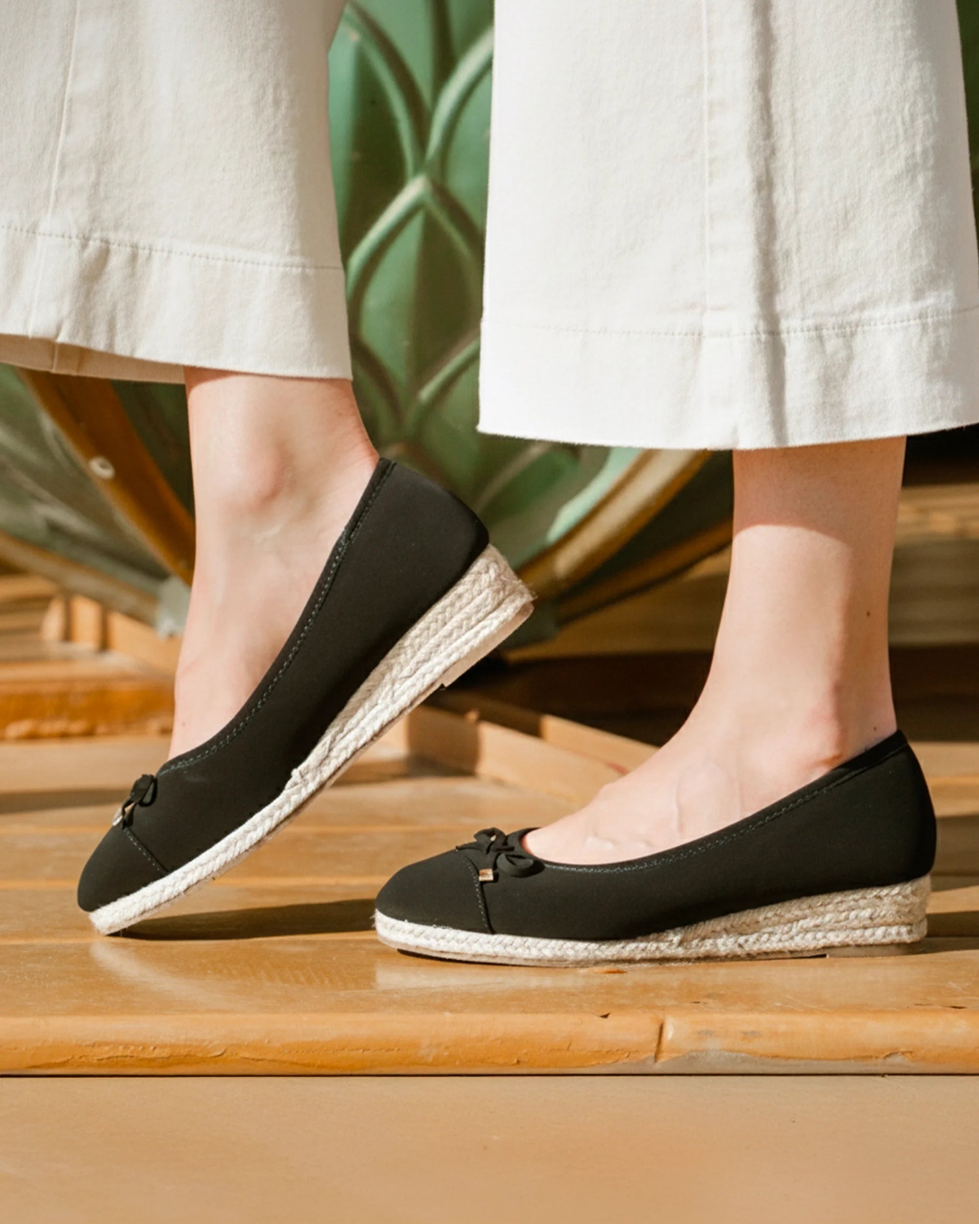 Ballerines classiques Ballerines Femme corde talon compensé Camel femme noir Isotoner Ballerines classiques Ballerines Femme corde talon compensé Camel femme noir Noir verni