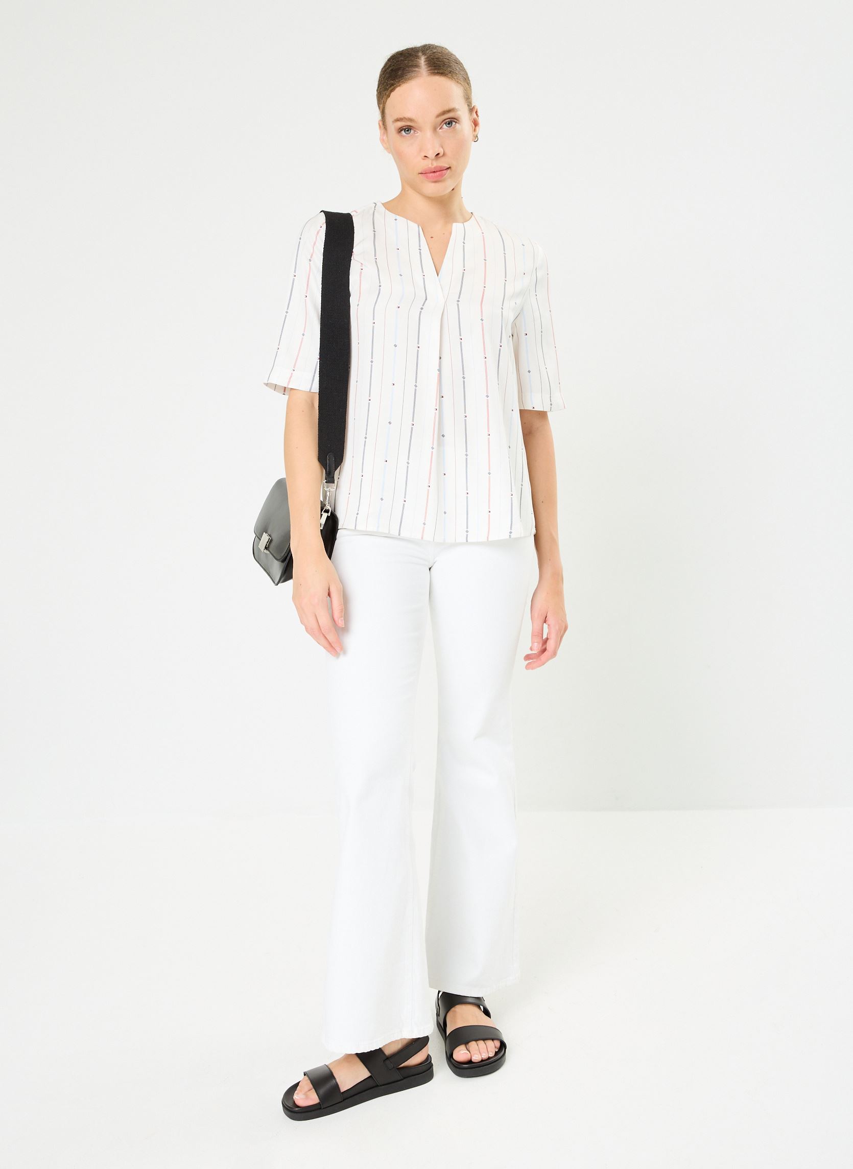 Bluse a maniche corte Foulard Stp V-Neck S WW0WW42727 donna bianco Tommy Hilfiger Bluse a maniche corte Foulard Stp V-Neck S WW0WW42727 donna bianco FOULARD FLAG STP/ MULTI