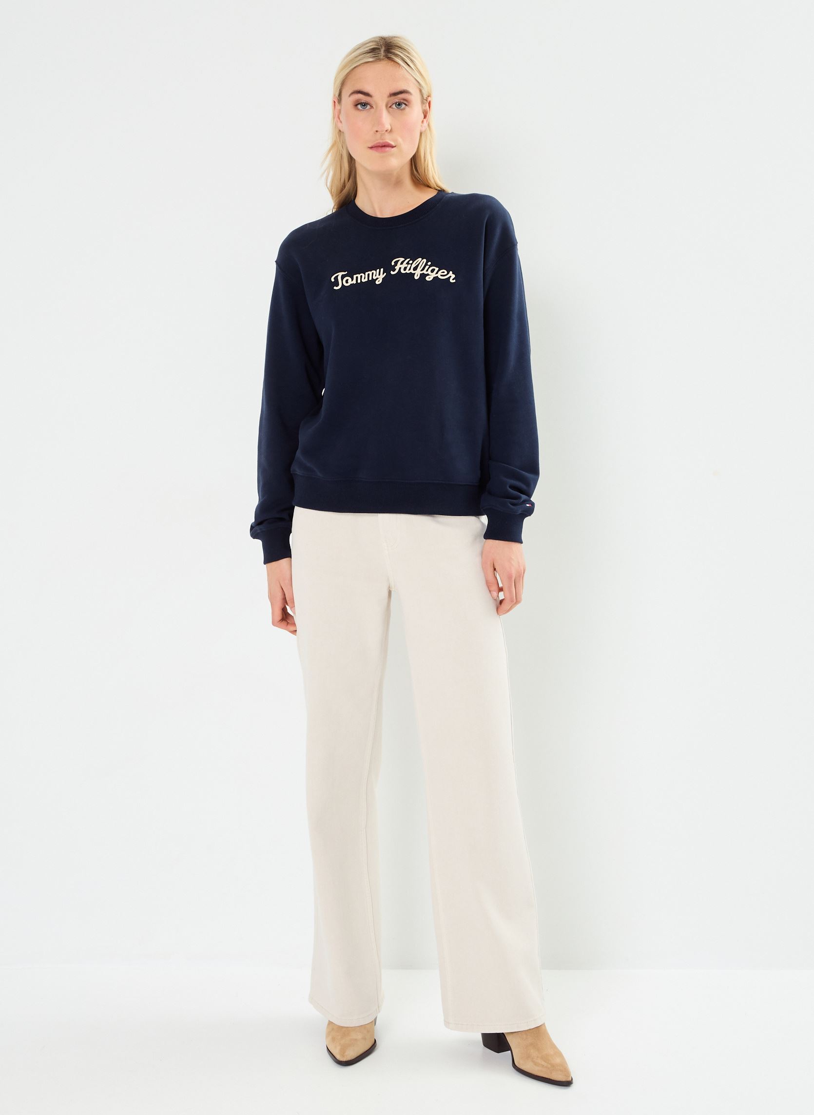 Sweatshirts Mdrn Reg Script Swea WW0WW42615 femme bleu Tommy Hilfiger Sweatshirts Mdrn Reg Script Swea WW0WW42615 femme bleu DESERT SKY