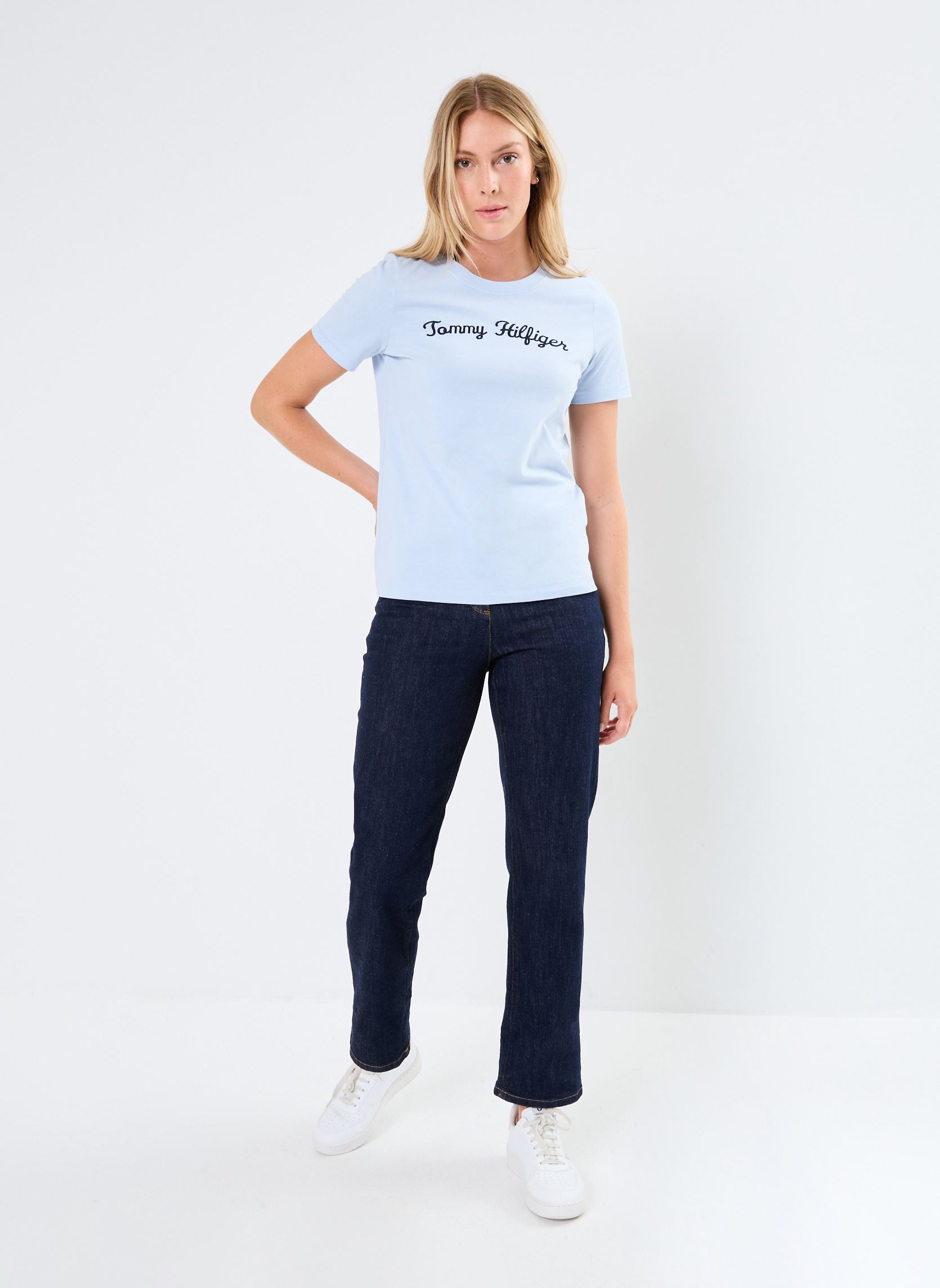 Kurzarm-T-Shirts Reg Script C-Nk Ss WW0WW42589 damen blau Tommy Hilfiger Kurzarm-T-Shirts Reg Script C-Nk Ss WW0WW42589 damen blau BREEZY BLUE