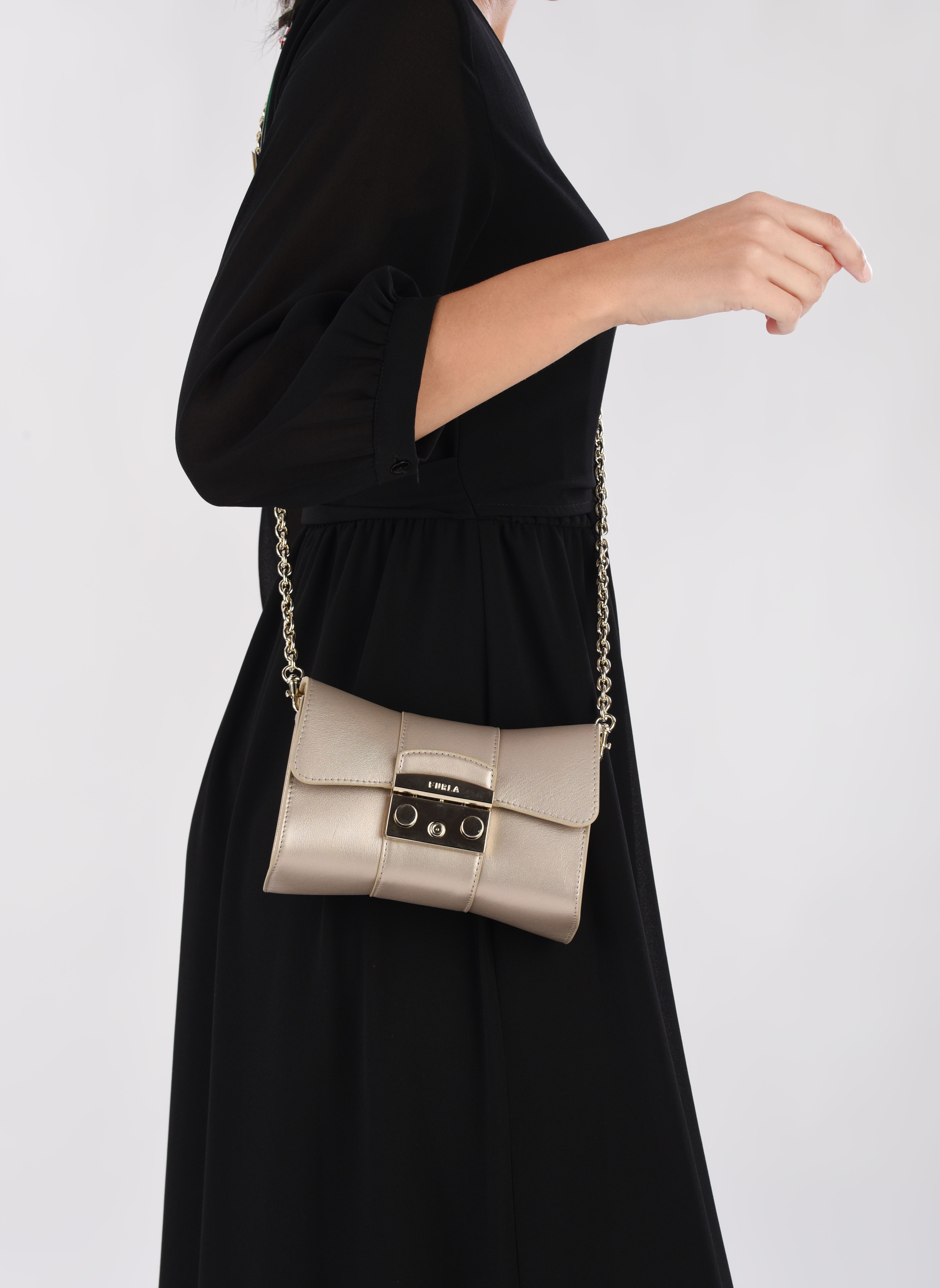 Umhängetaschen Mini crossbody Metropolis damen silber Furla Umhängetaschen Mini crossbody Metropolis damen silber GRANO 1