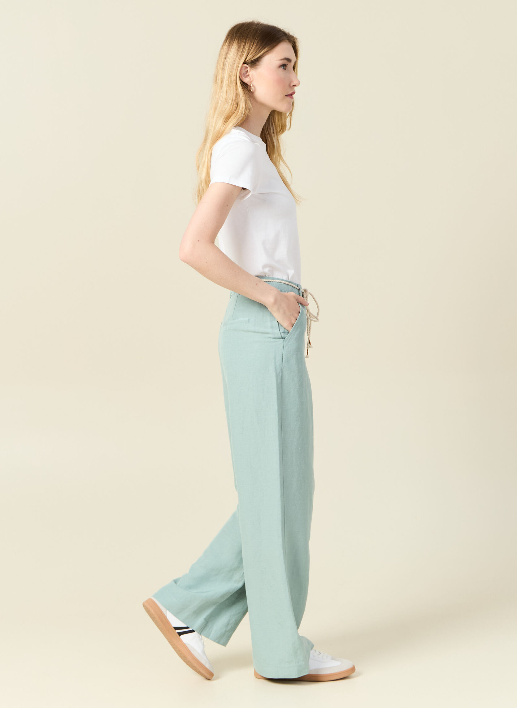 Pantalons droit LARGNEWLINF femme vert Bonobo Pantalons droit LARGNEWLINF femme vert Vert pastel