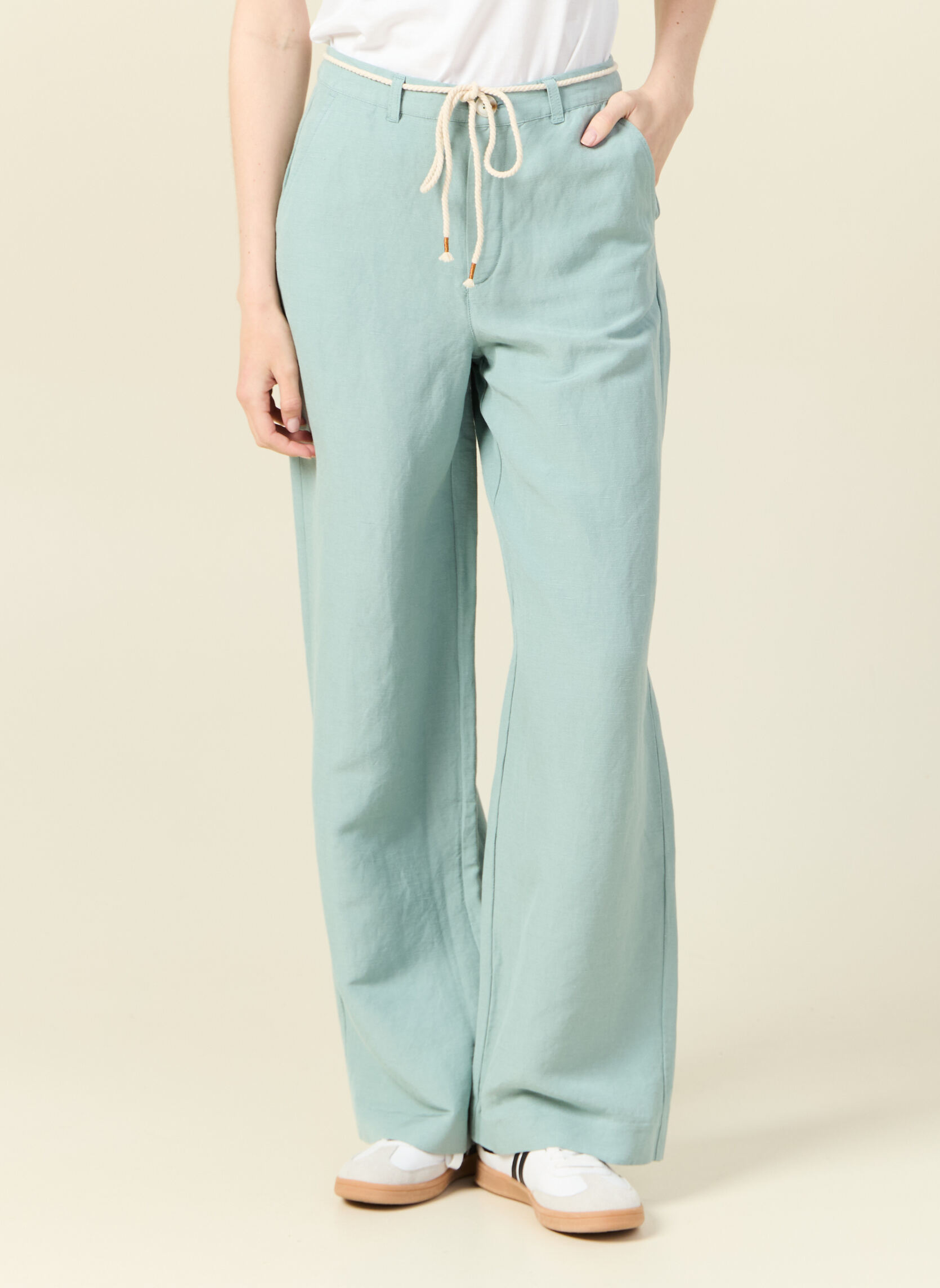 Pantalons droit LARGNEWLINF femme vert Bonobo Pantalons droit LARGNEWLINF femme vert Vert pastel