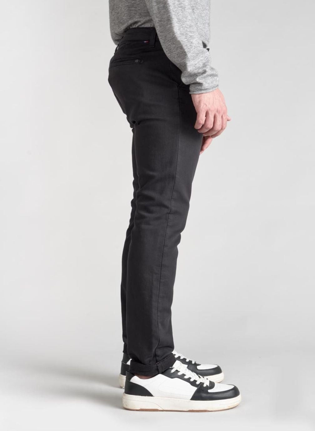 Pantalons droits Pantalon slim JOGG Black homme noir Le temps des cerises Pantalons droits Pantalon slim JOGG Black homme noir Noir