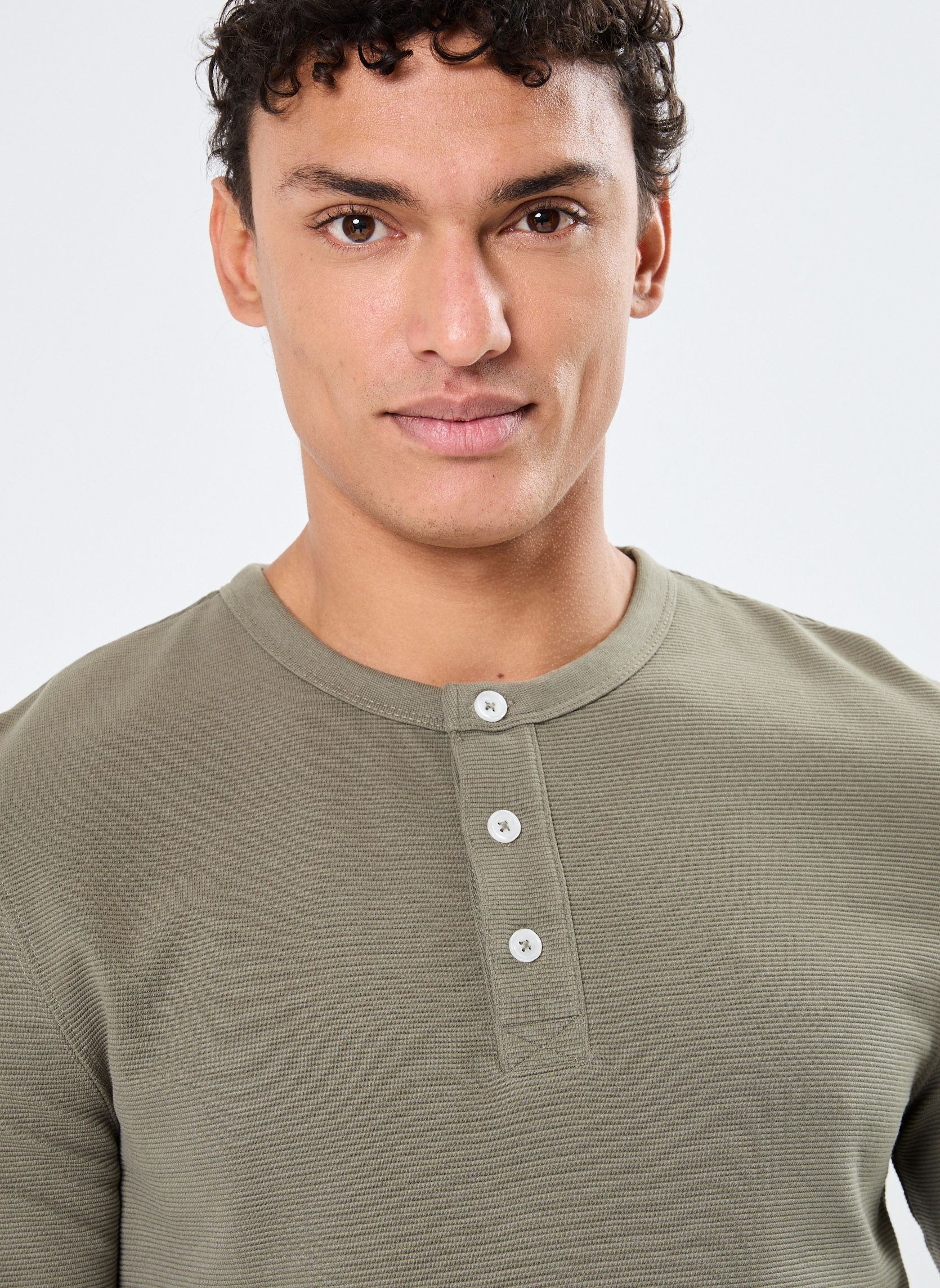 Tee-shirts manches longues LEO2 homme vert Marvin&Co Tee-shirts manches longues LEO2 homme vert Dusty Olive