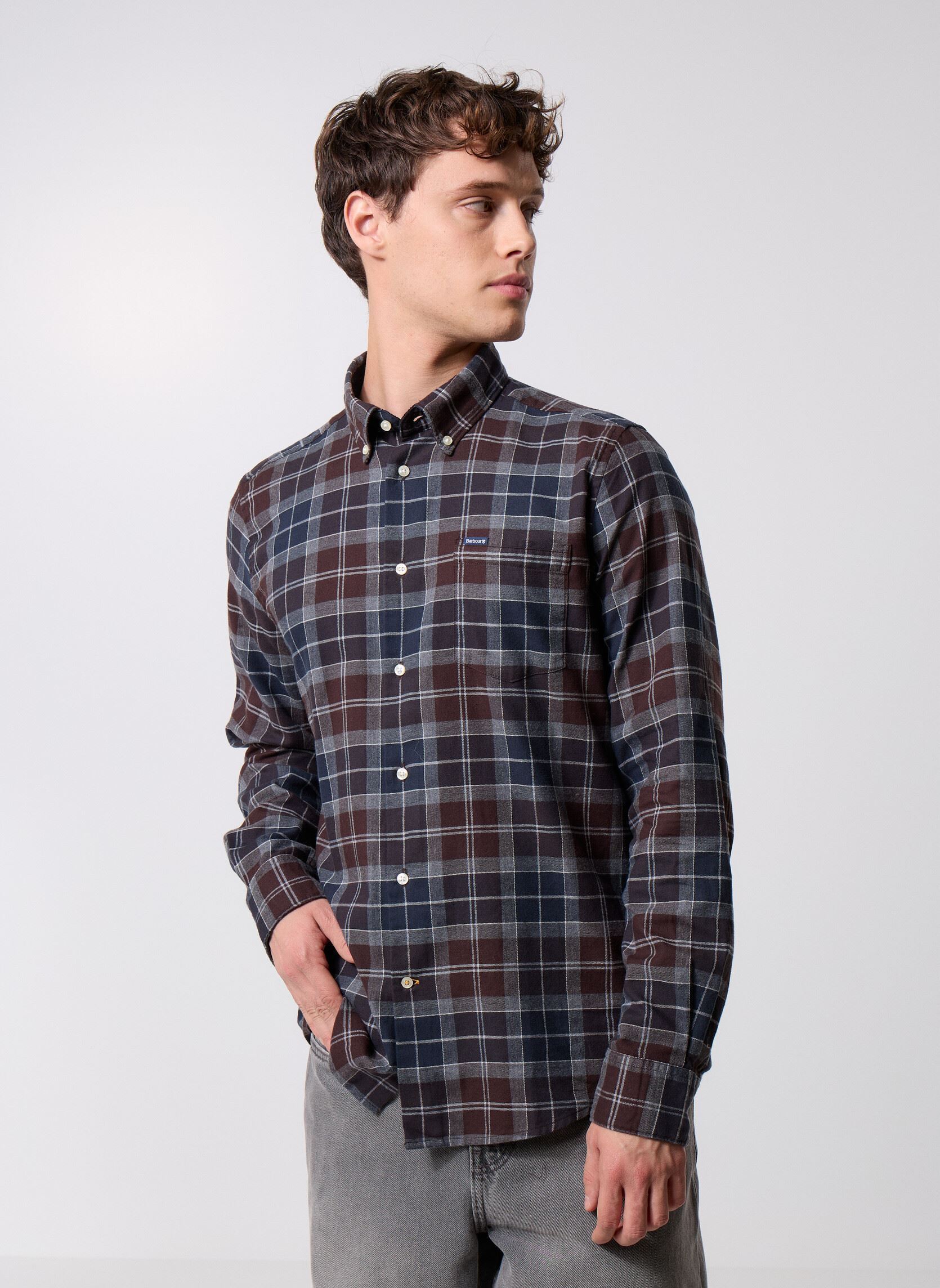 Chemises Fortrose tailored tartan shirt homme multicolore Barbour Chemises Fortrose tailored tartan shirt homme multicolore MIDNIGHT OAK TARTAN