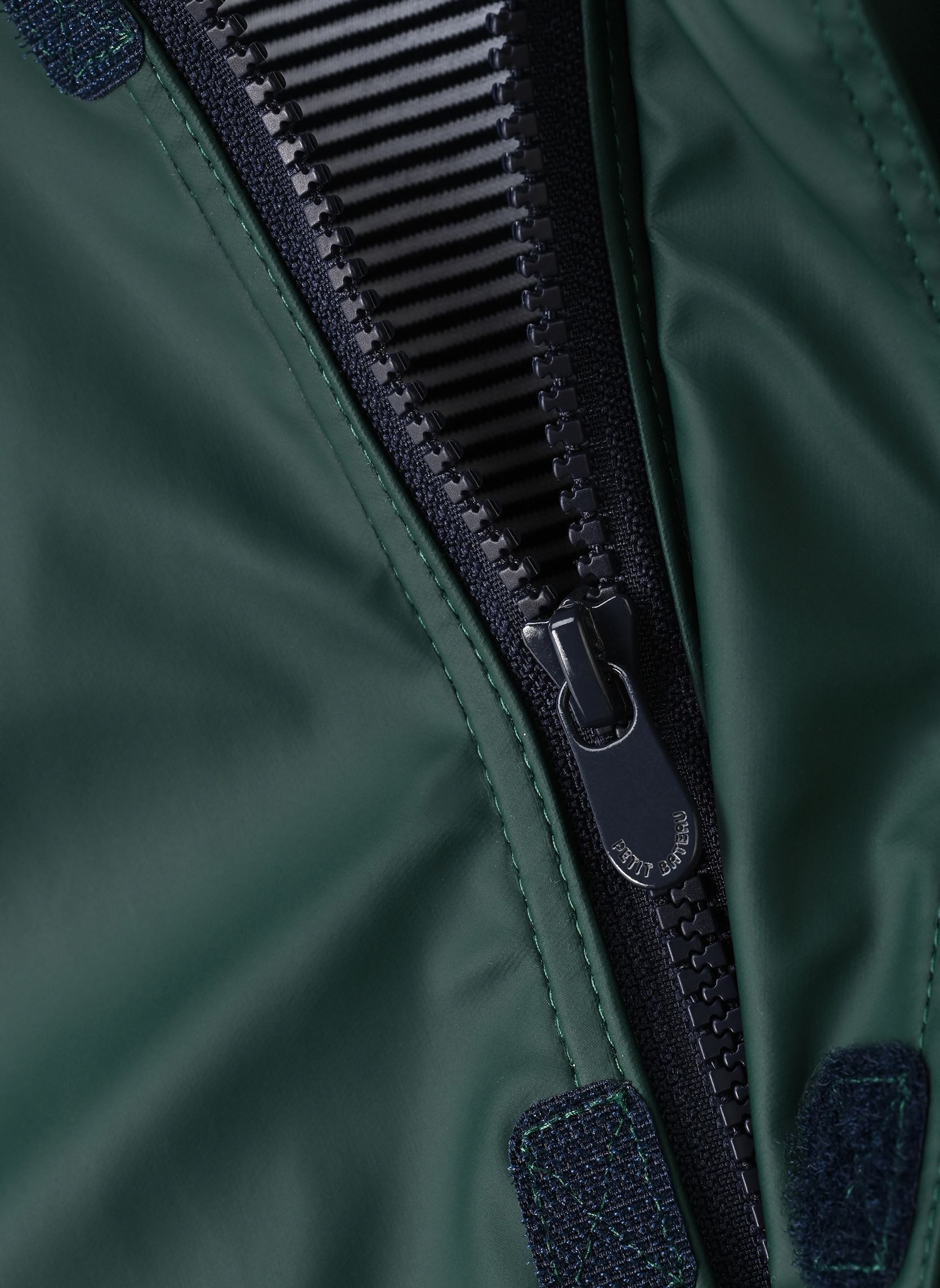 Vestes imperméables et coupe-vents Ciré Iconique Enfant garçon vert Petit Bateau Vestes imperméables et coupe-vents Ciré Iconique Enfant garçon vert TREE