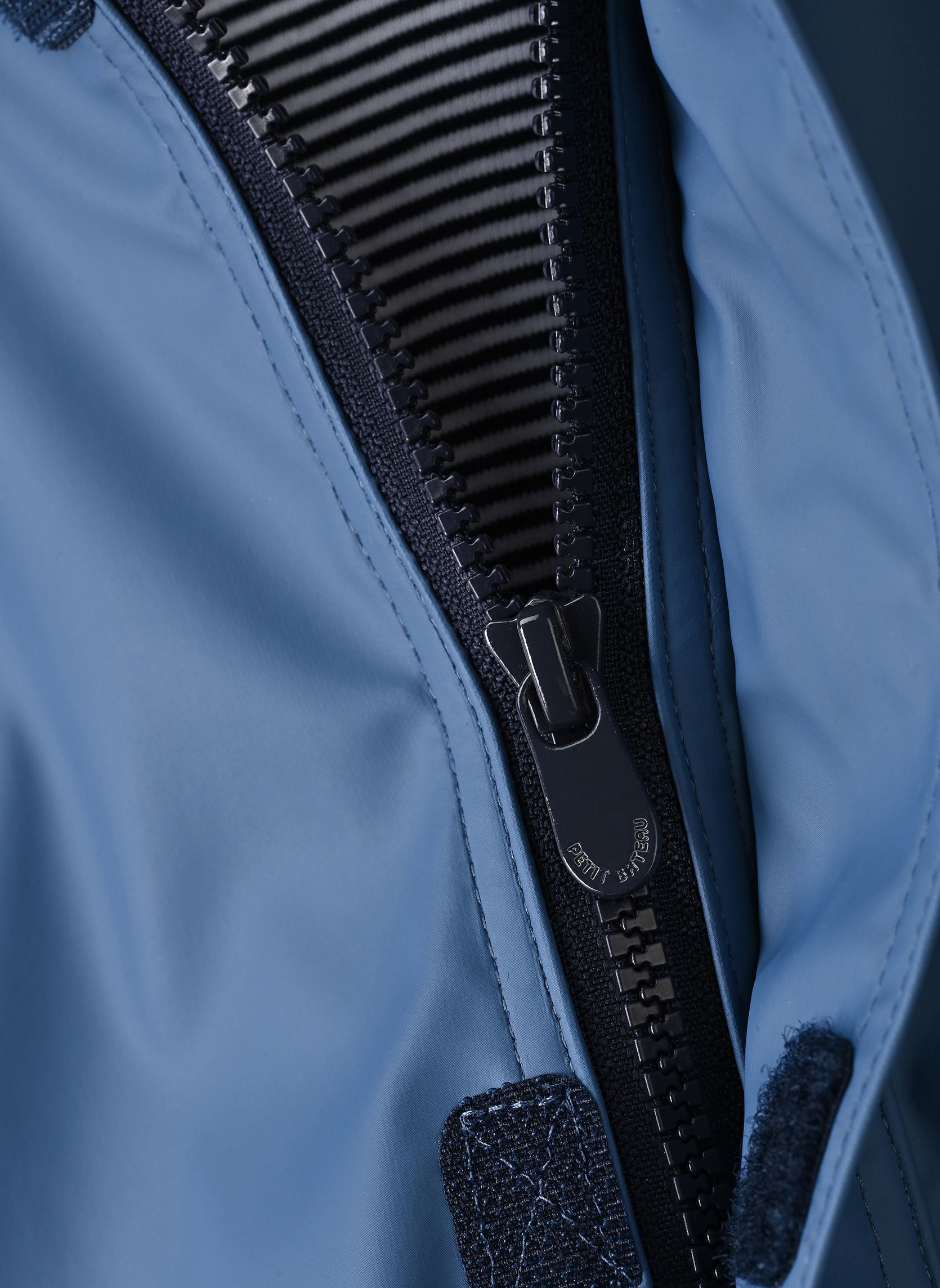 Vestes imperméables et coupe-vents Ciré Iconique Enfant garçon bleu Petit Bateau Vestes imperméables et coupe-vents Ciré Iconique Enfant garçon bleu OUTREMER