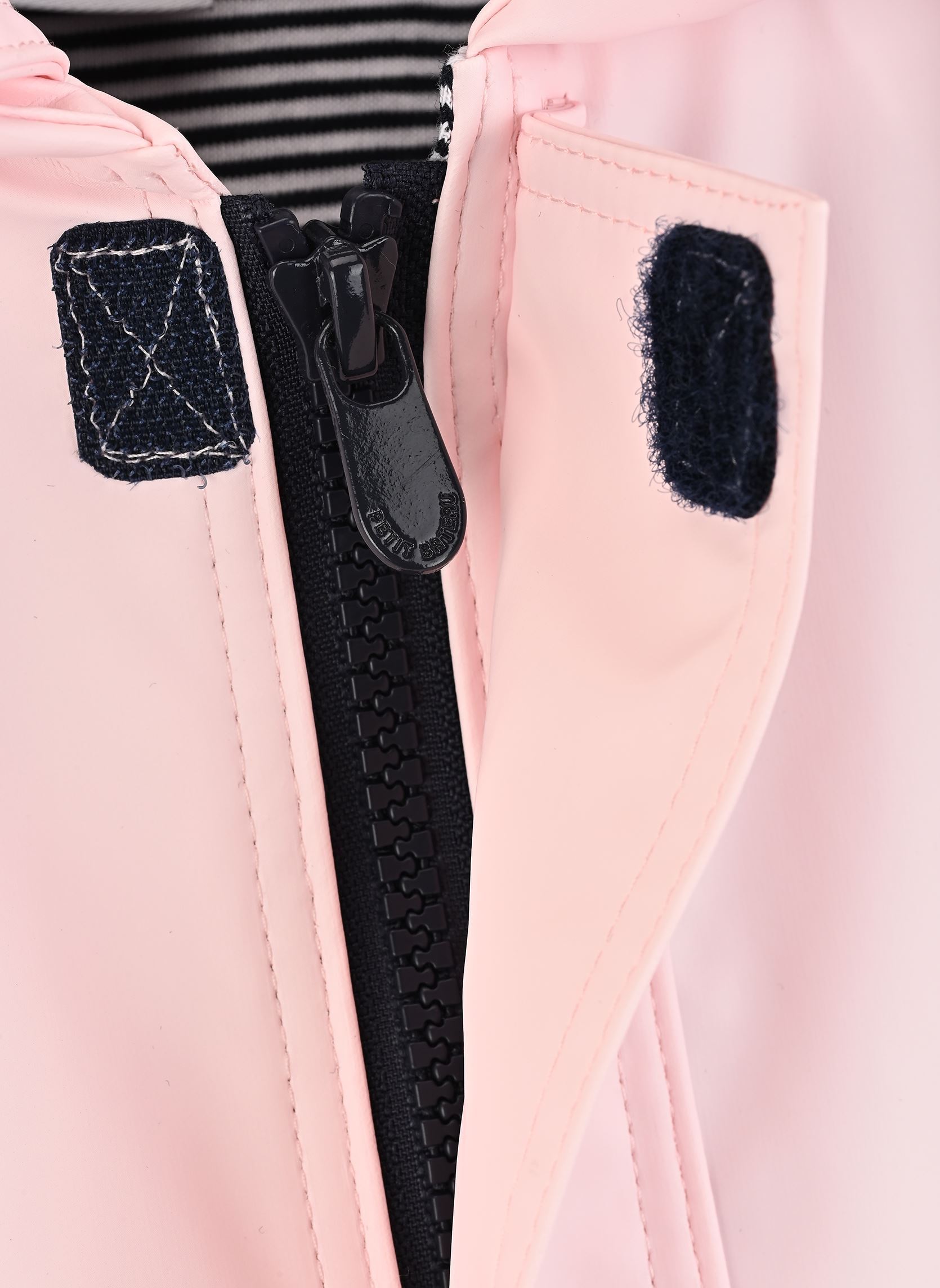 Vestes imperméables et coupe-vents Ciré Iconique Enfant fille rose Petit Bateau Vestes imperméables et coupe-vents Ciré Iconique Enfant fille rose BARELY