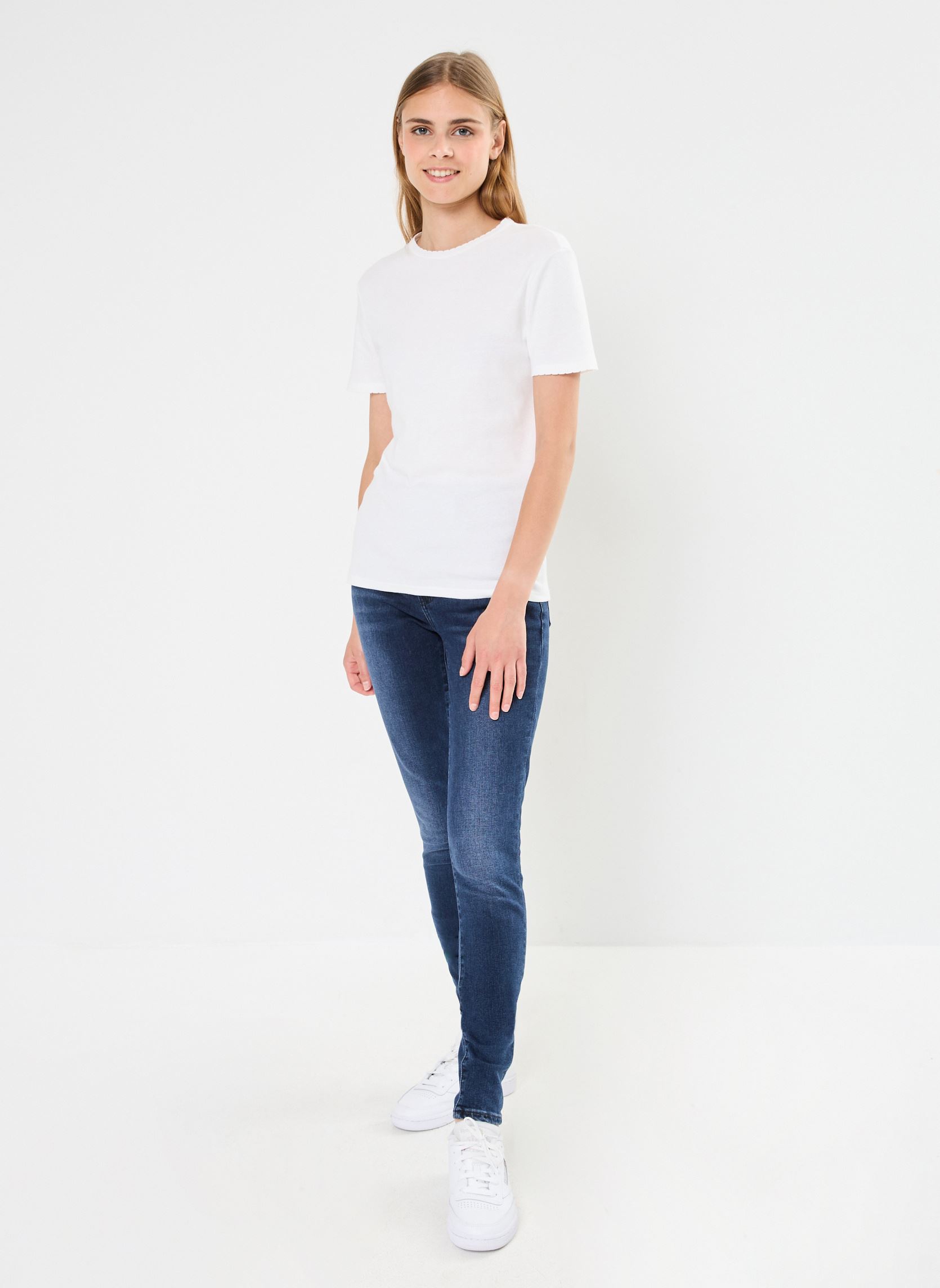Tee-shirts manches courtes T-shirt l'iconique manches courtes col r femme blanc Petit Bateau Tee-shirts manches courtes T-shirt l'iconique manches courtes col r femme blanc ECUME