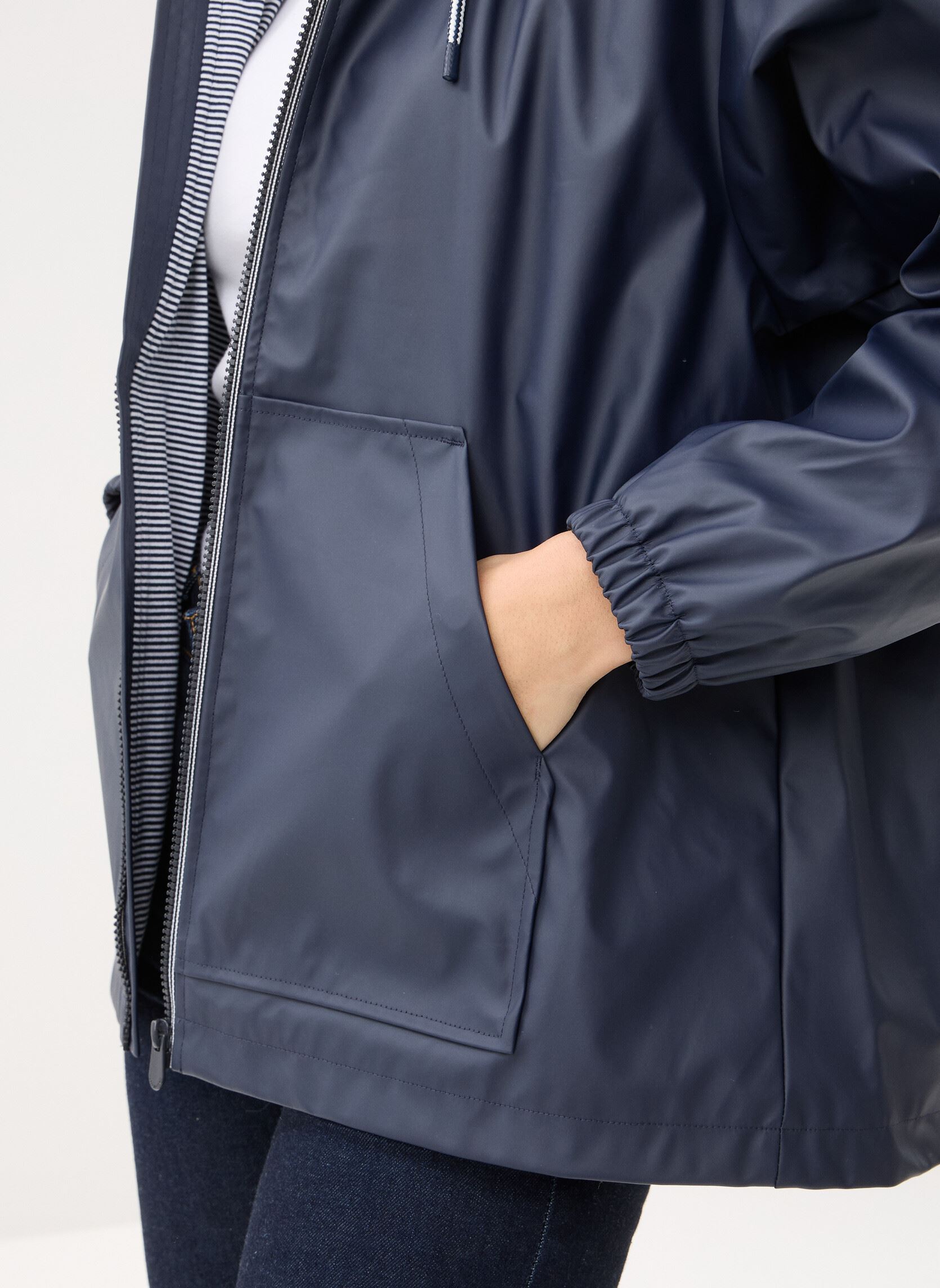 Regenjassen Ciré Court Femme dames blauw Petit Bateau Regenjassen Ciré Court Femme dames blauw Smoking
