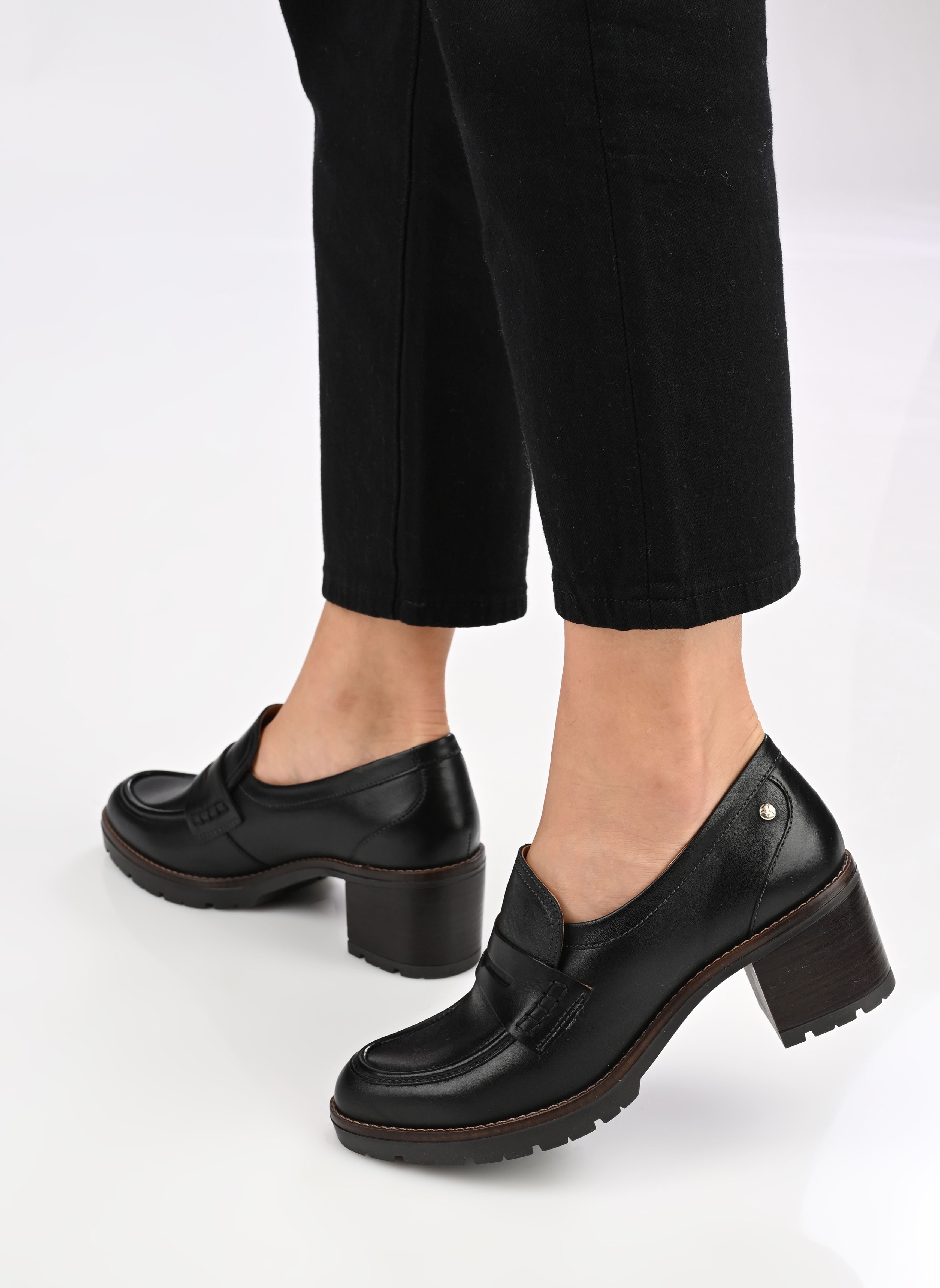 Mocassins Llanes W7H-3873 femme noir Pikolinos Mocassins Llanes W7H-3873 femme noir BLACK