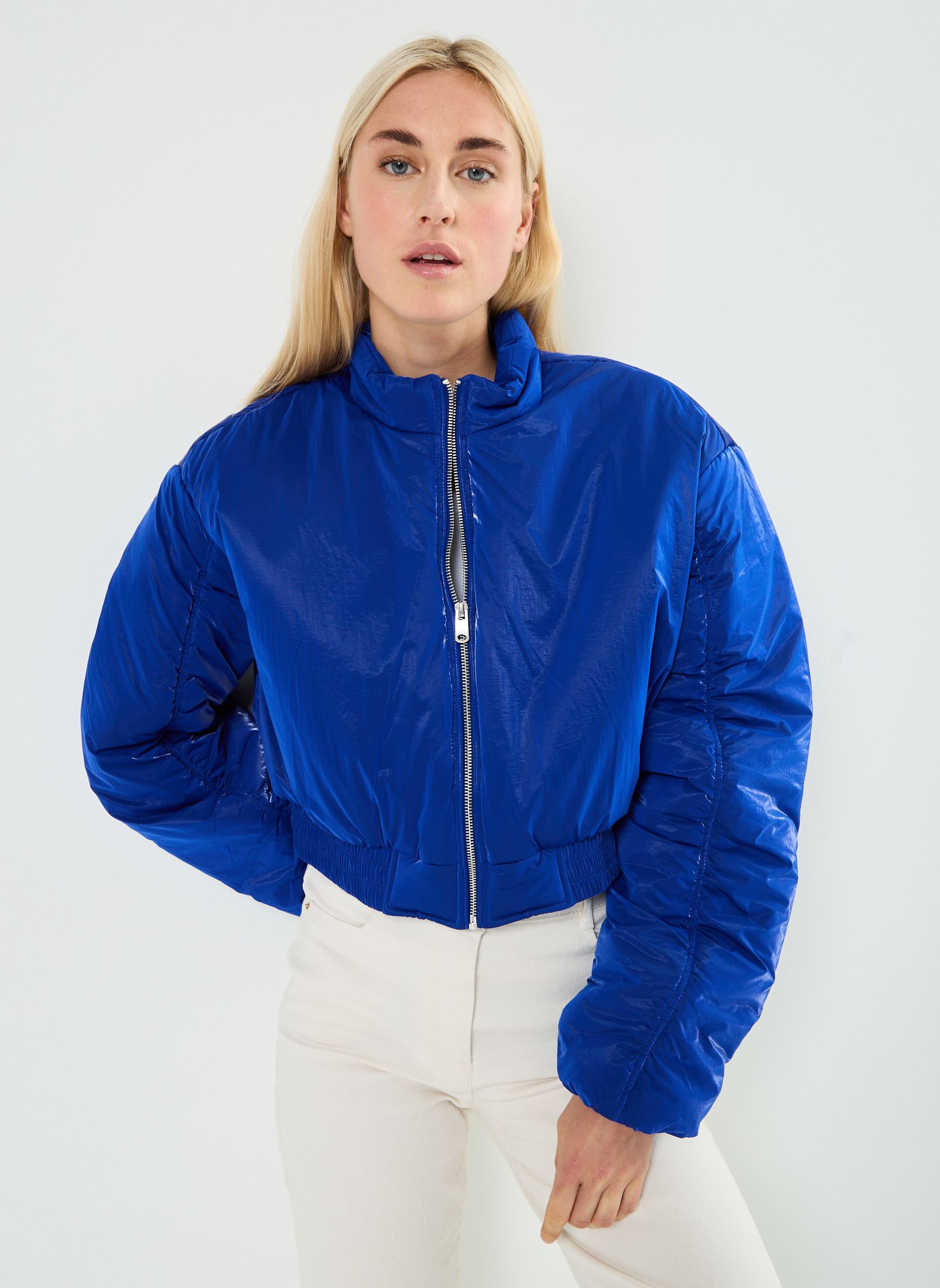Piumini NMCAISA L/S SHORT BOMBER JACKET donna blu Noisy May Piumini NMCAISA L/S SHORT BOMBER JACKET donna blu Dazzling Blue