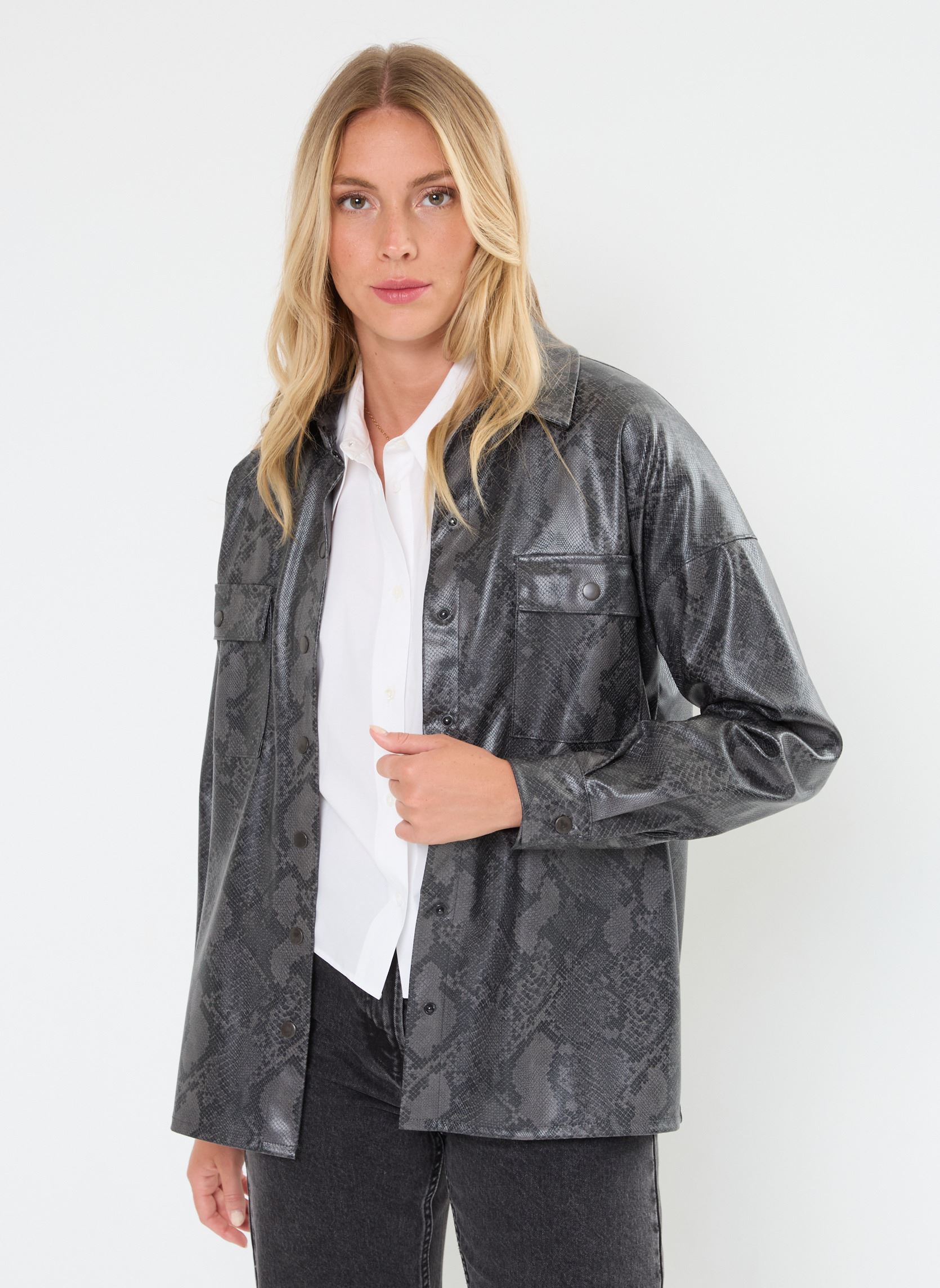 Giacche NMMIA PU OVERSHIRT WVN donna grigio Noisy May Giacche NMMIA PU OVERSHIRT WVN donna grigio Agate Gray