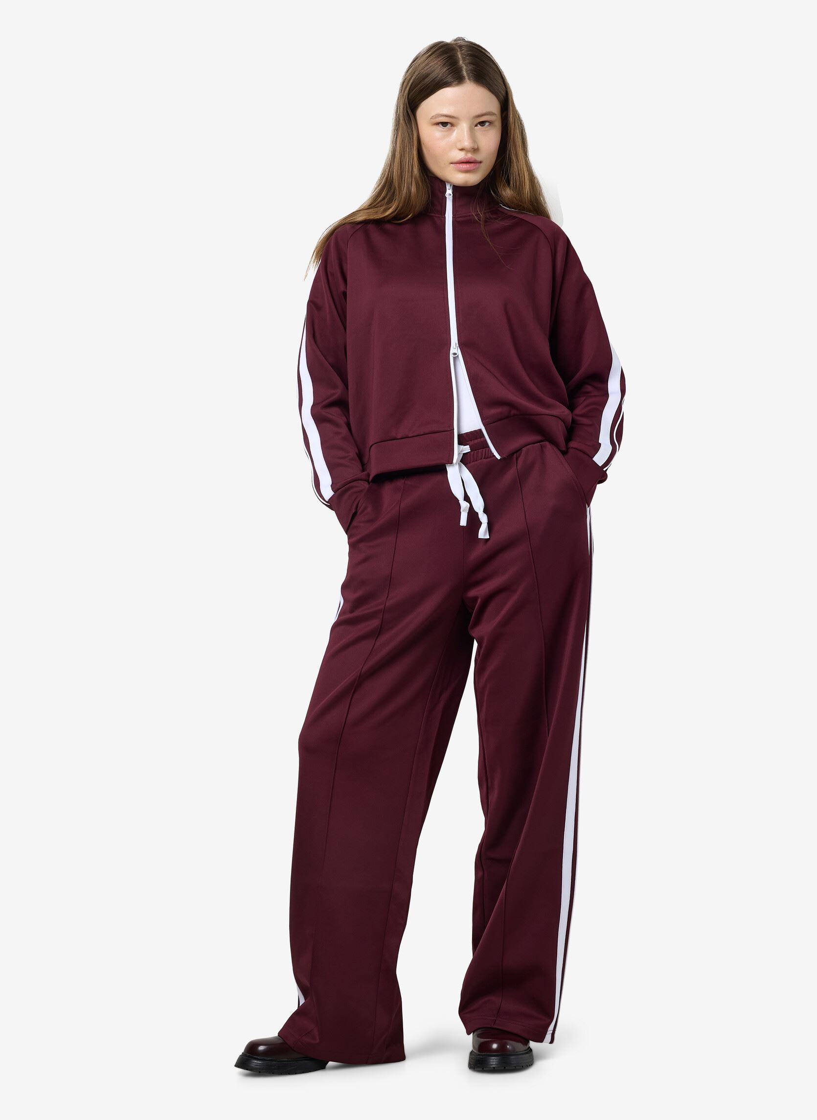 Bas de jogging NMJENNA NW SPORTY JOGGER JRS femme bordeaux Noisy May Bas de jogging NMJENNA NW SPORTY JOGGER JRS femme bordeaux Windsor wine