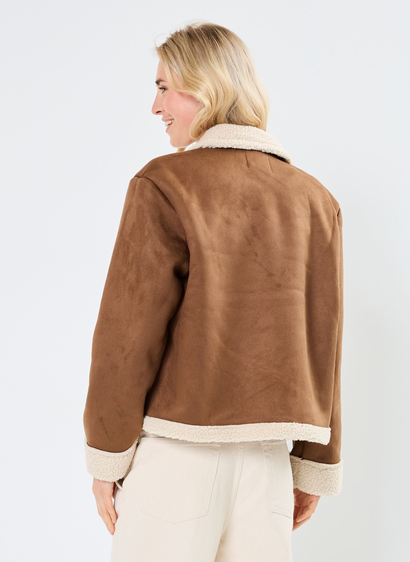 Vestes NMDILA L/S SHORT SHEARLING JACKET femme marron Noisy May Vestes NMDILA L/S SHORT SHEARLING JACKET femme marron Partridge