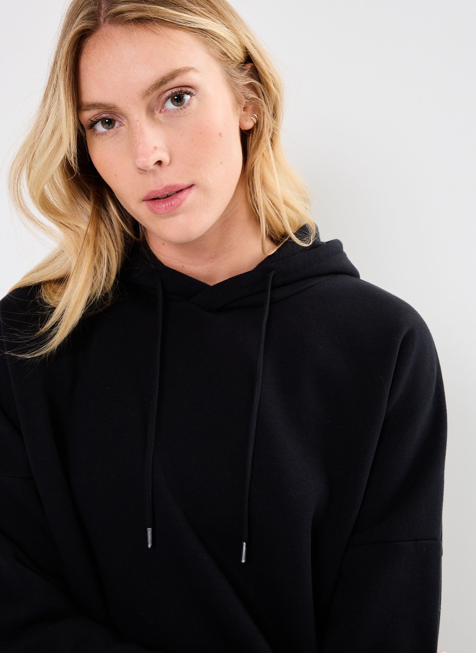 Sweats à capuche NMALDEN L/S LOOSE HOODIE JRS NOOS femme noir Noisy May Sweats à capuche NMALDEN L/S LOOSE HOODIE JRS NOOS femme noir BLACK