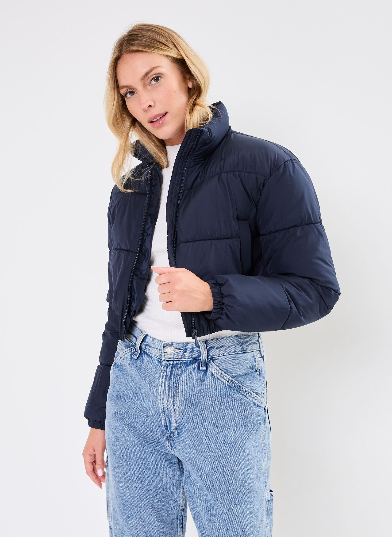 Doudounes NMCAMI L/S SHORT PUFFER JACEKT FWD DD femme bleu Noisy May Doudounes NMCAMI L/S SHORT PUFFER JACEKT FWD DD femme bleu Navy Blazer