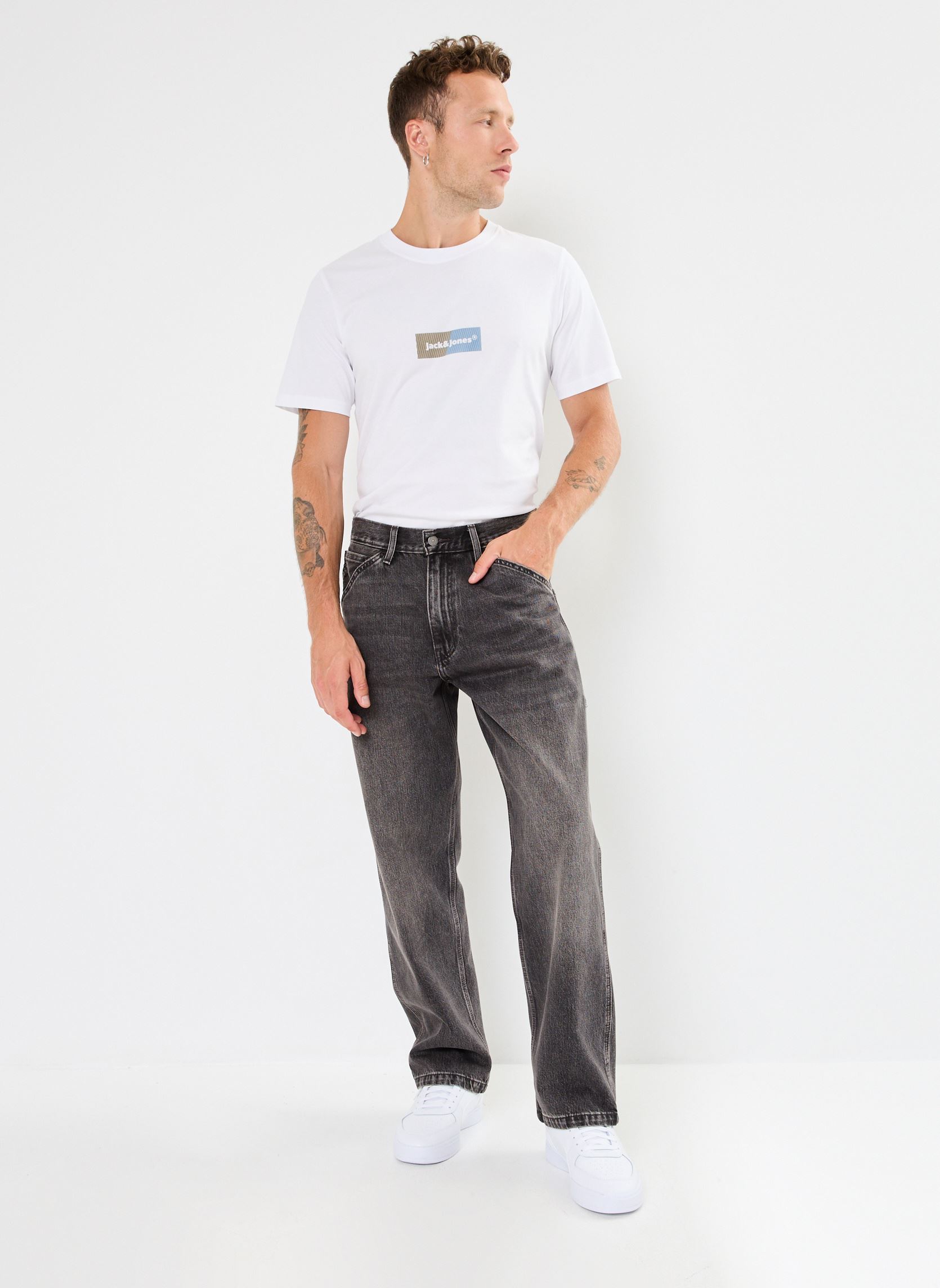 Pantalons chino 568 Loose Strt Carpenter homme noir Levi's Pantalons chino 568 Loose Strt Carpenter homme noir GOING BACKWARDS