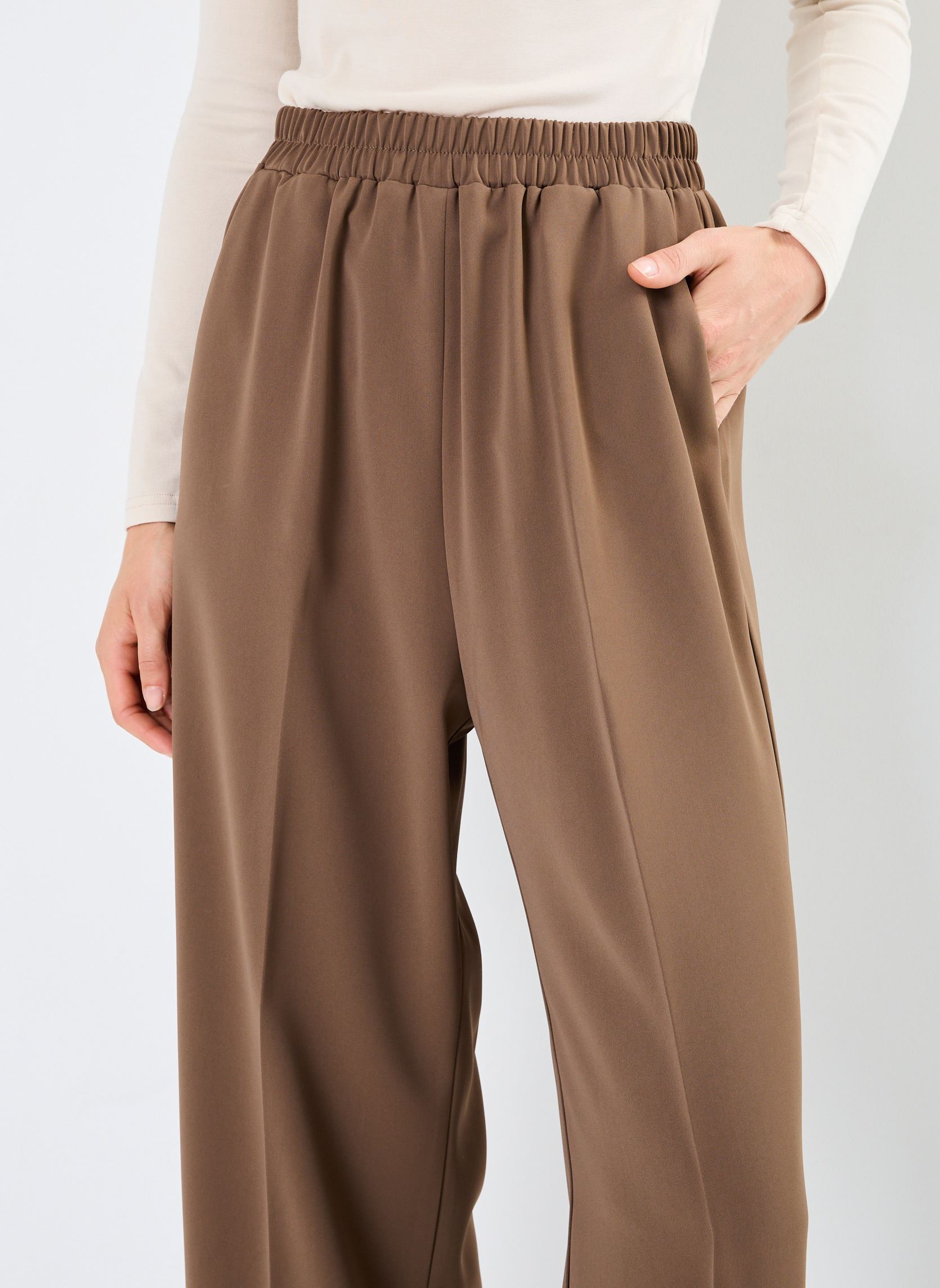 Pantalons droit Noblesse femme vert Grace & Mila Pantalons droit Noblesse femme vert KAKI