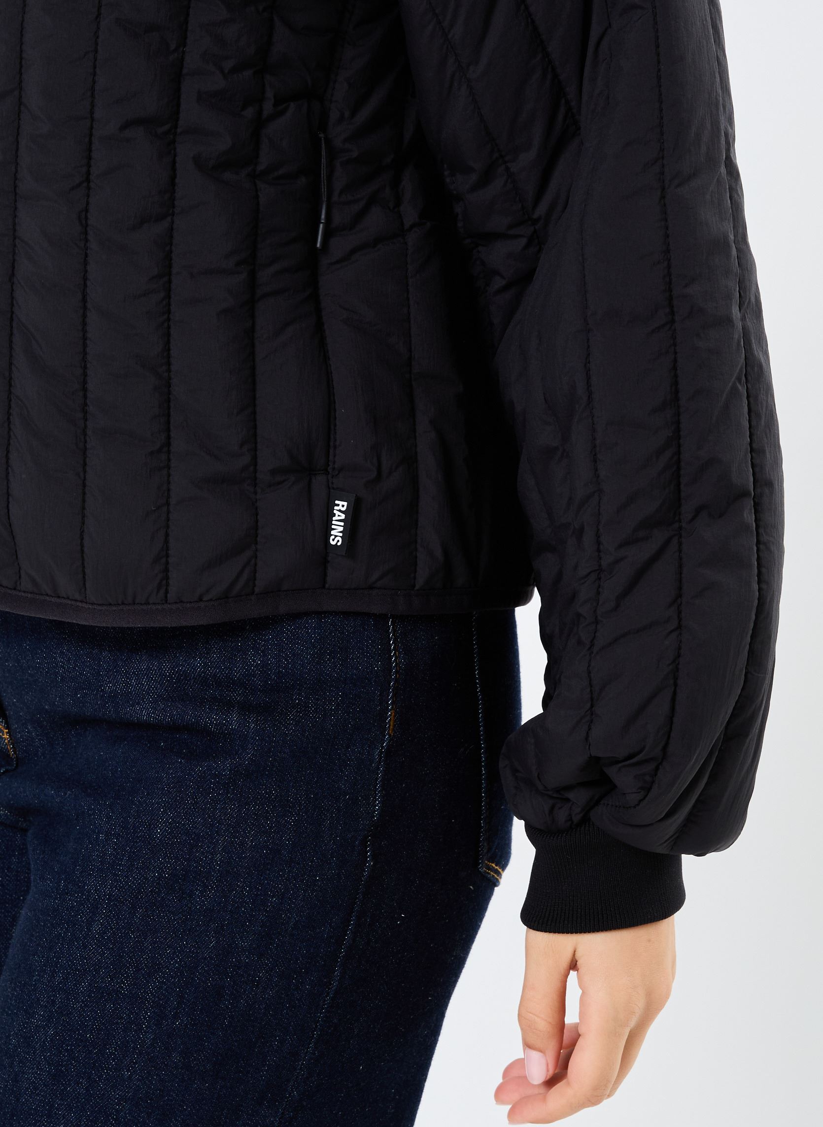Jassen Banja Liner Bomber W Jacket T1 dames zwart Rains Jassen Banja Liner Bomber W Jacket T1 dames zwart BLACK