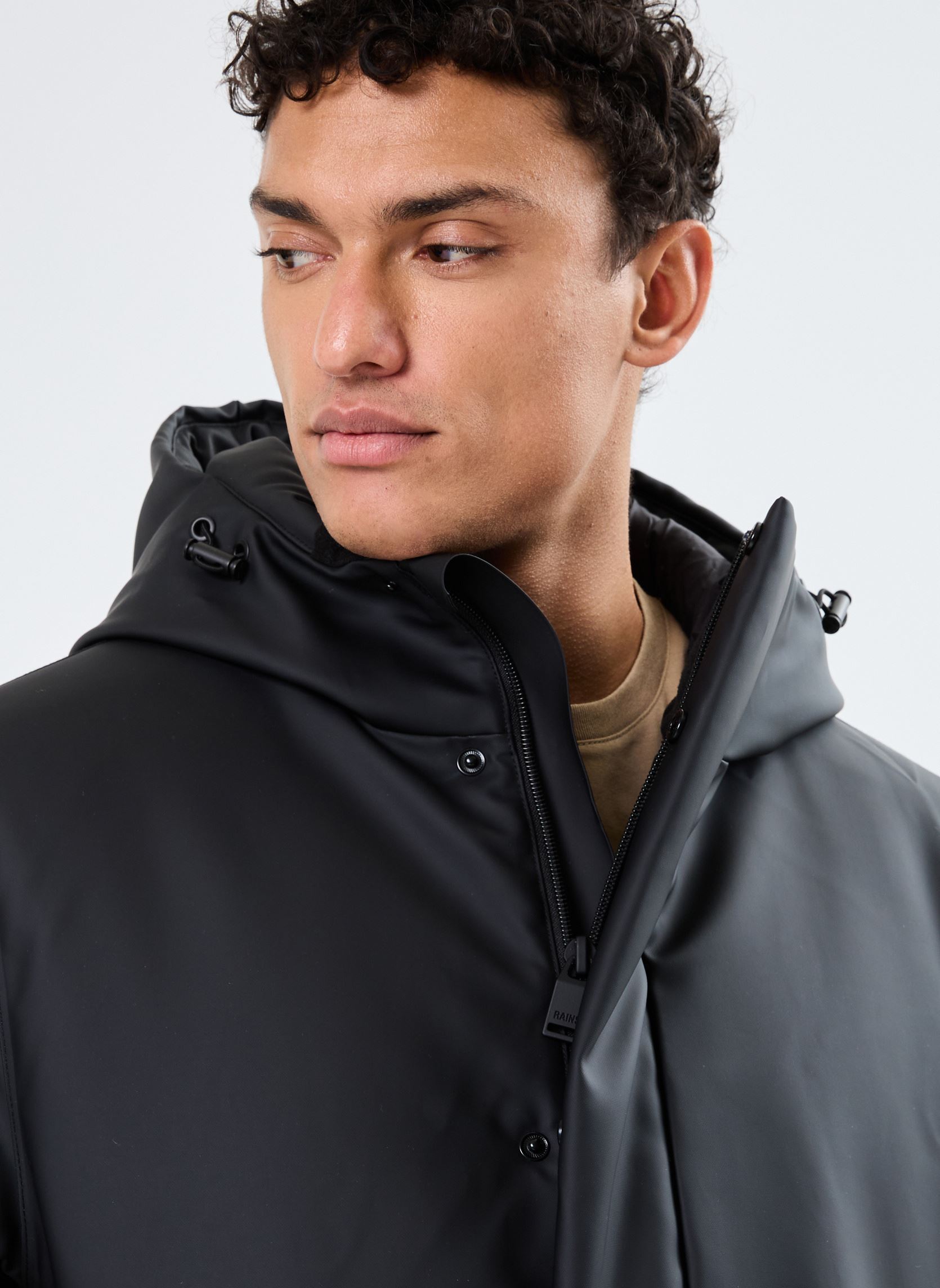 Doudounes Askim Insulated Jacket W3T3 homme noir Rains Doudounes Askim Insulated Jacket W3T3 homme noir BLACK