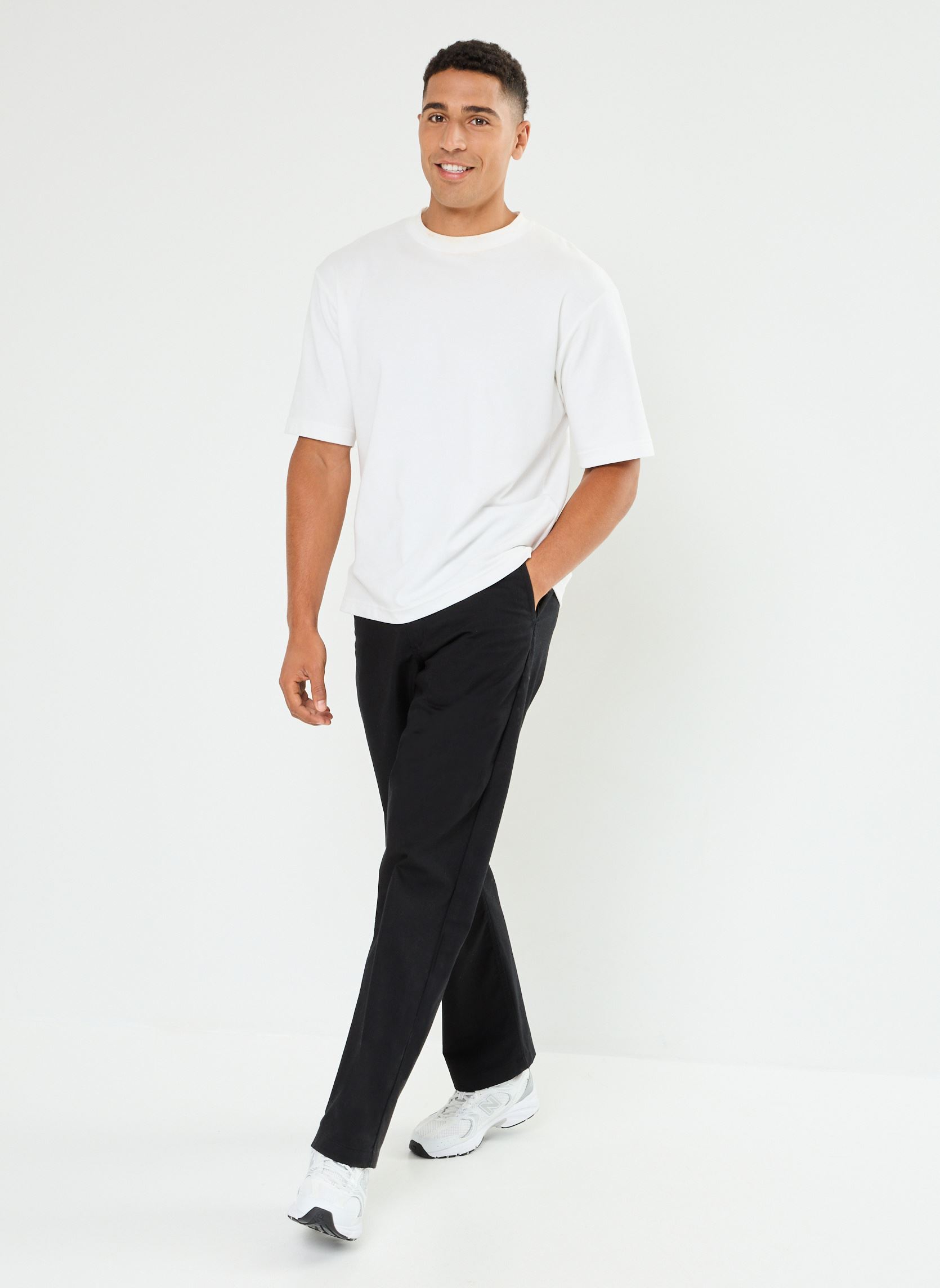Pantalons chino Authentic Chino Loose Pant-1 homme noir Vans Pantalons chino Authentic Chino Loose Pant-1 homme noir BLACK