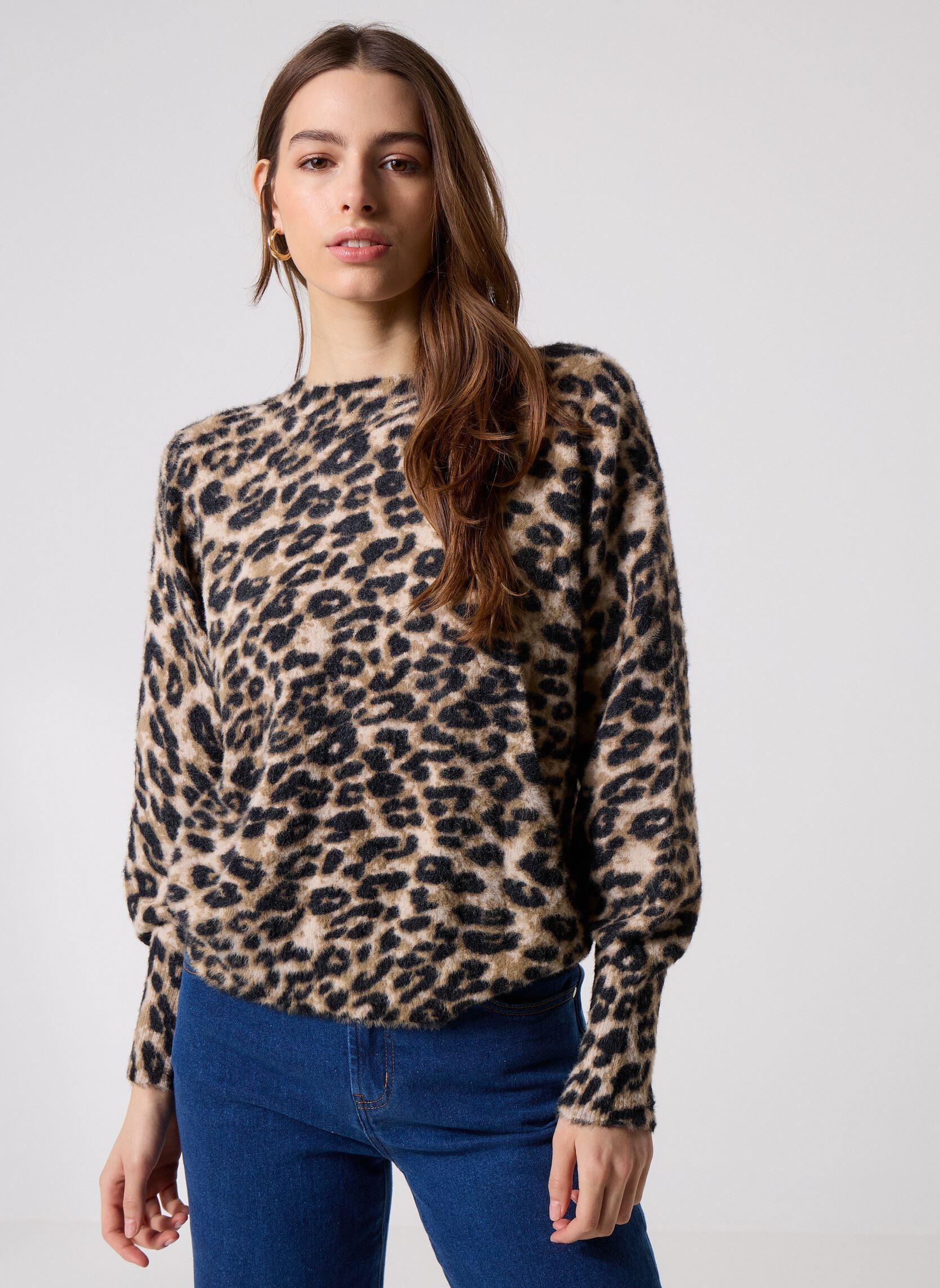 Pulls MONLEO léopard femme beige MADE BY Pulls MONLEO léopard femme beige IMP_LEOPARD NOIR_BEIGE