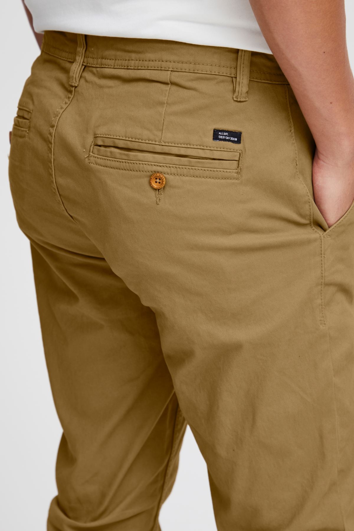 Pantalons chino BHNATAN pants Noss homme marron Blend Pantalons chino BHNATAN pants Noss homme marron SAND BROWN