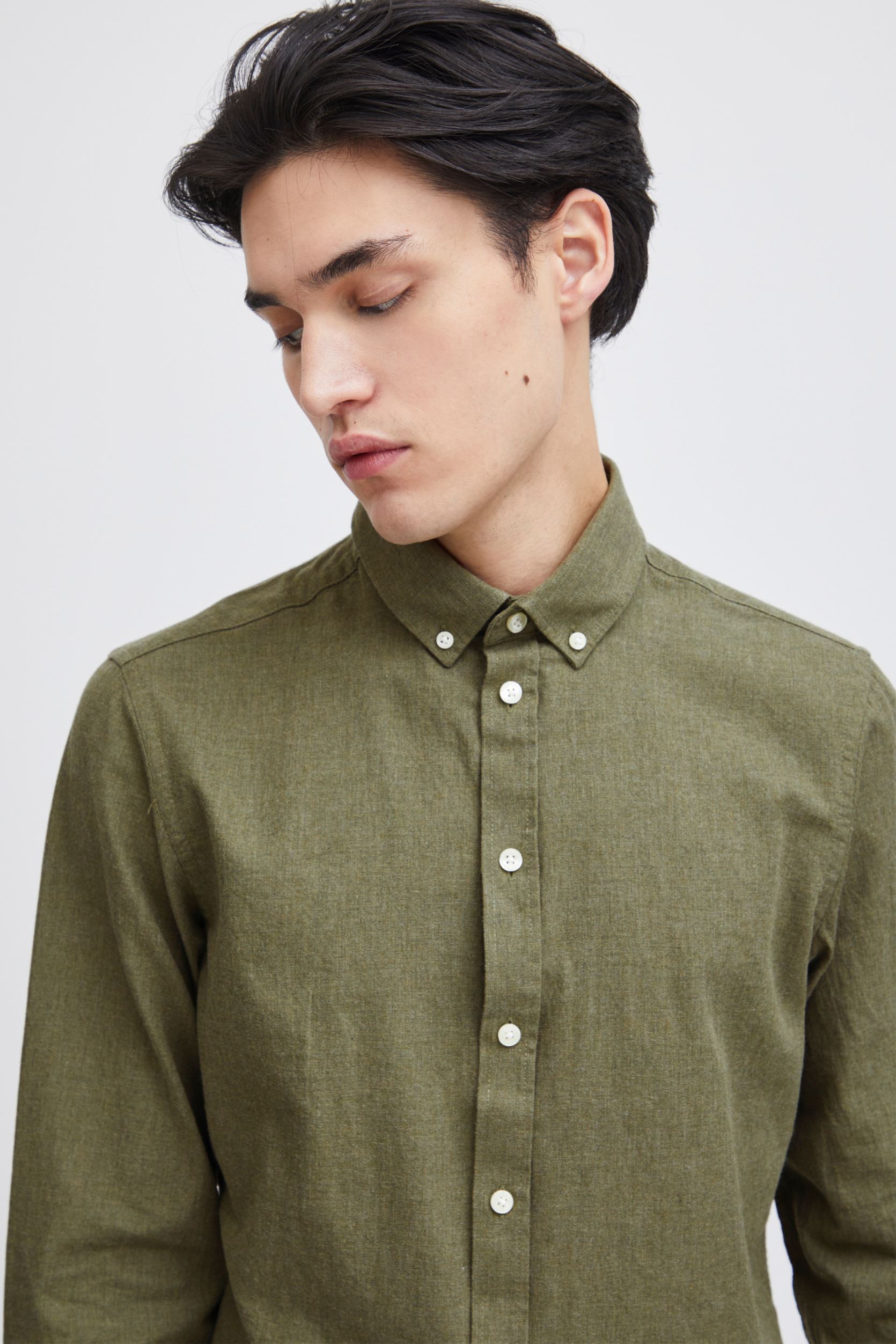 Chemises CFAnton LS BD fil a fil shirt Noos homme vert Casual Friday Chemises CFAnton LS BD fil a fil shirt Noos homme vert BURNT OLIVE MELANGE