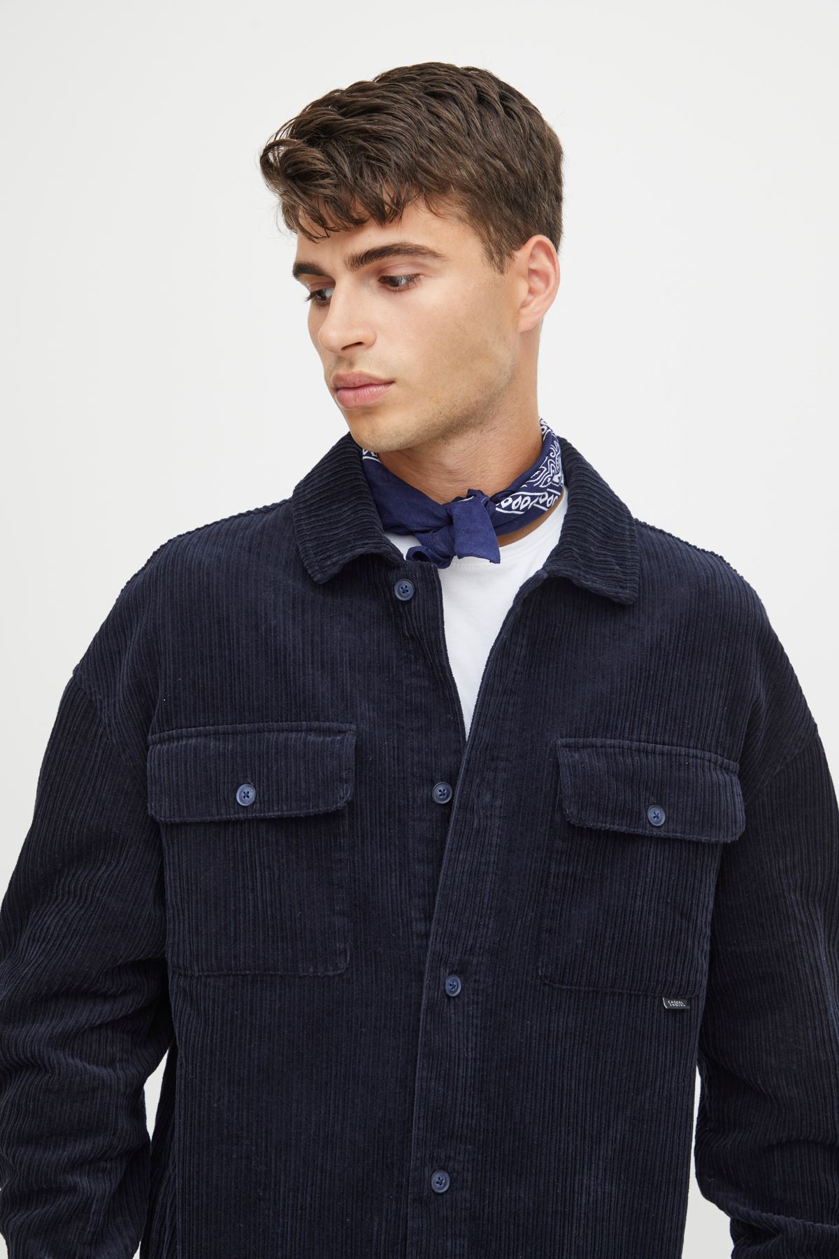 Vestes CF August 0090 corduroy overshirt homme bleu Casual Friday Vestes CF August 0090 corduroy overshirt homme bleu DARK NAVY