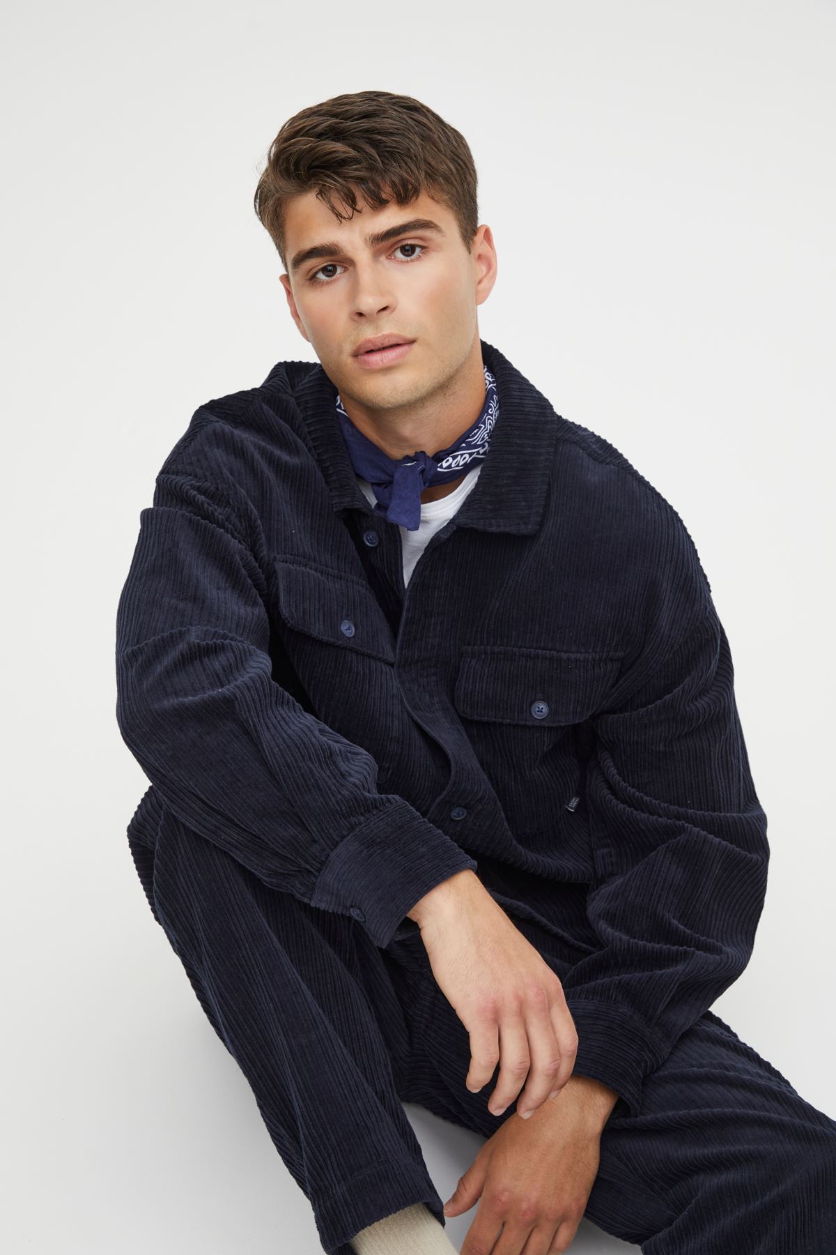 Vestes CF August 0090 corduroy overshirt homme bleu Casual Friday Vestes CF August 0090 corduroy overshirt homme bleu DARK NAVY