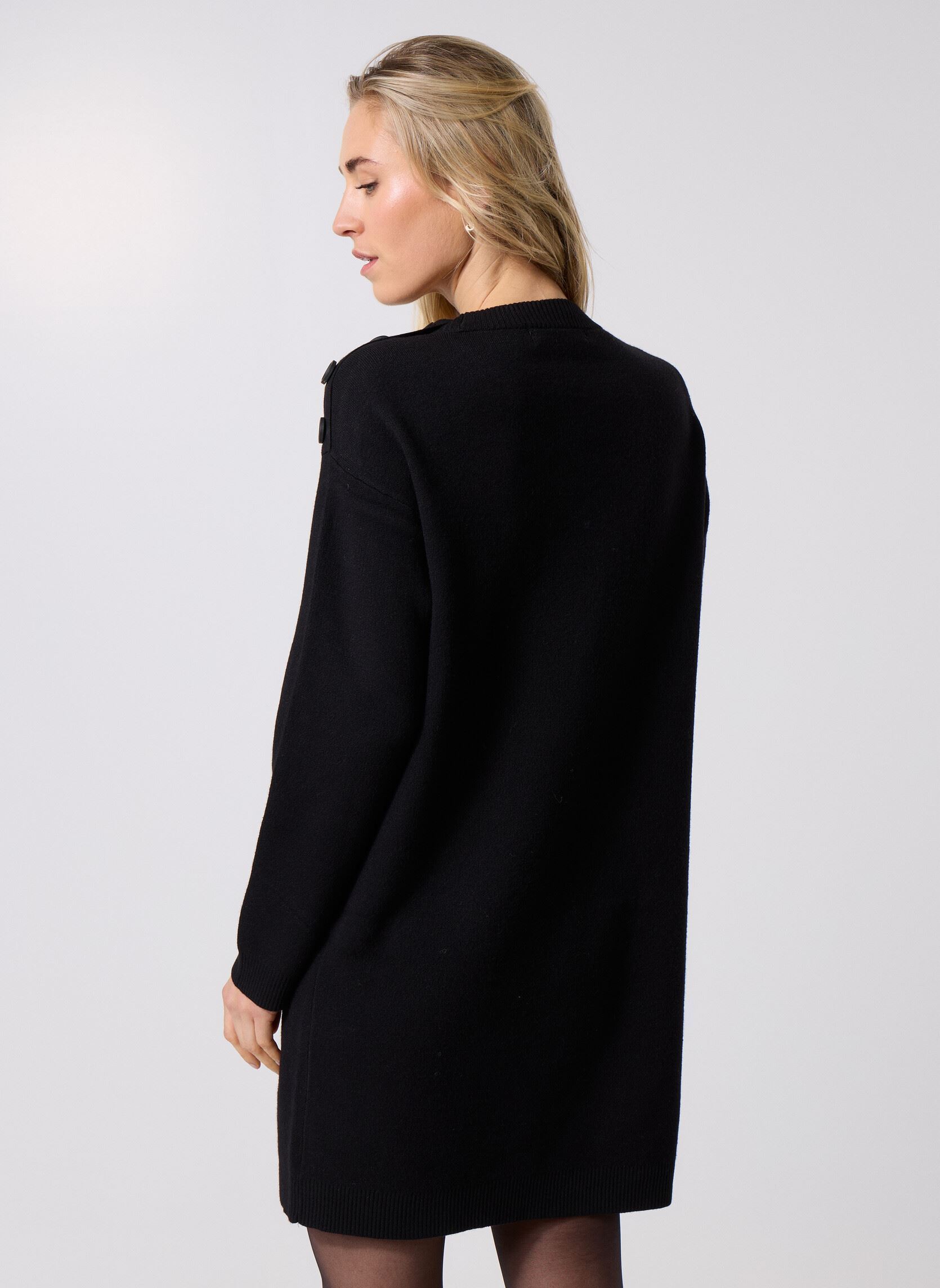 Jurken VMSABA LS O-NECK BUTTON DRESS GA dames zwart Vero Moda Jurken VMSABA LS O-NECK BUTTON DRESS GA dames zwart Black b