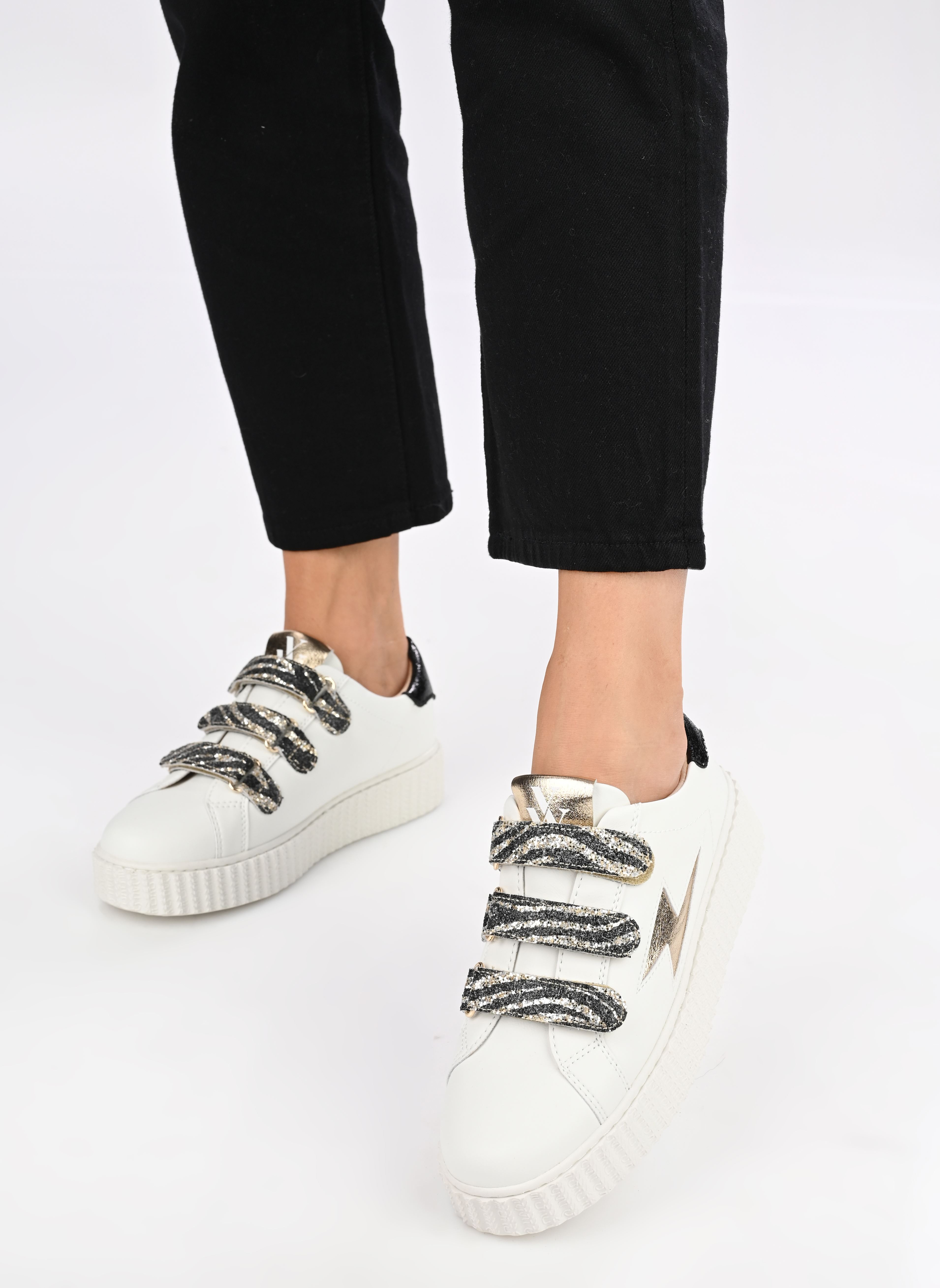 Niedrige Sneaker DORIANNE damen weiß Vanessa Wu Niedrige Sneaker DORIANNE damen weiß OR