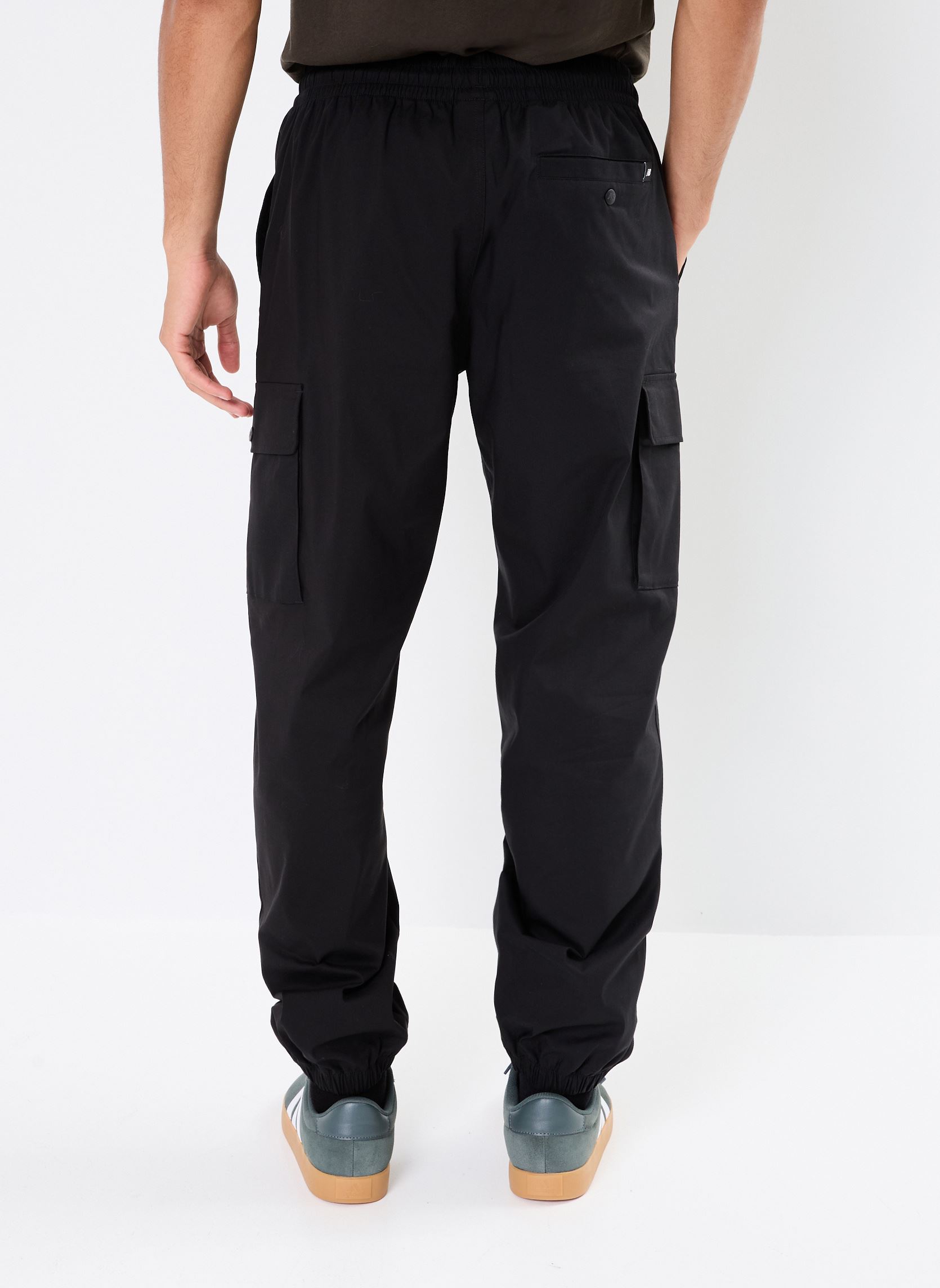 Pantalons chino Twill Cargo Jogger homme noir New Balance Pantalons chino Twill Cargo Jogger homme noir Black