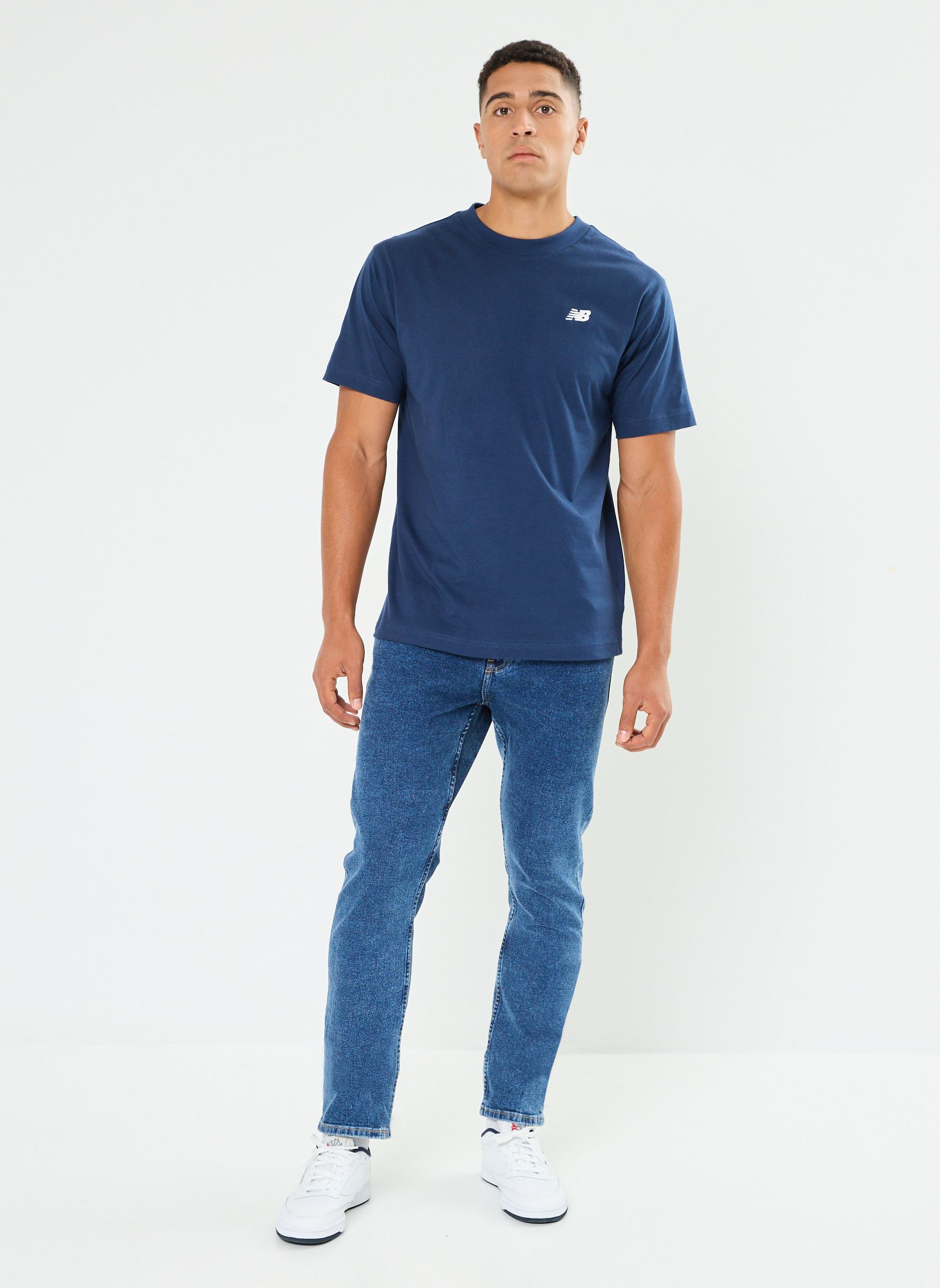Tee-shirts manches courtes Sport Essentials Cotton T-Shirt homme bleu New Balance Tee-shirts manches courtes Sport Essentials Cotton T-Shirt homme bleu NB navy