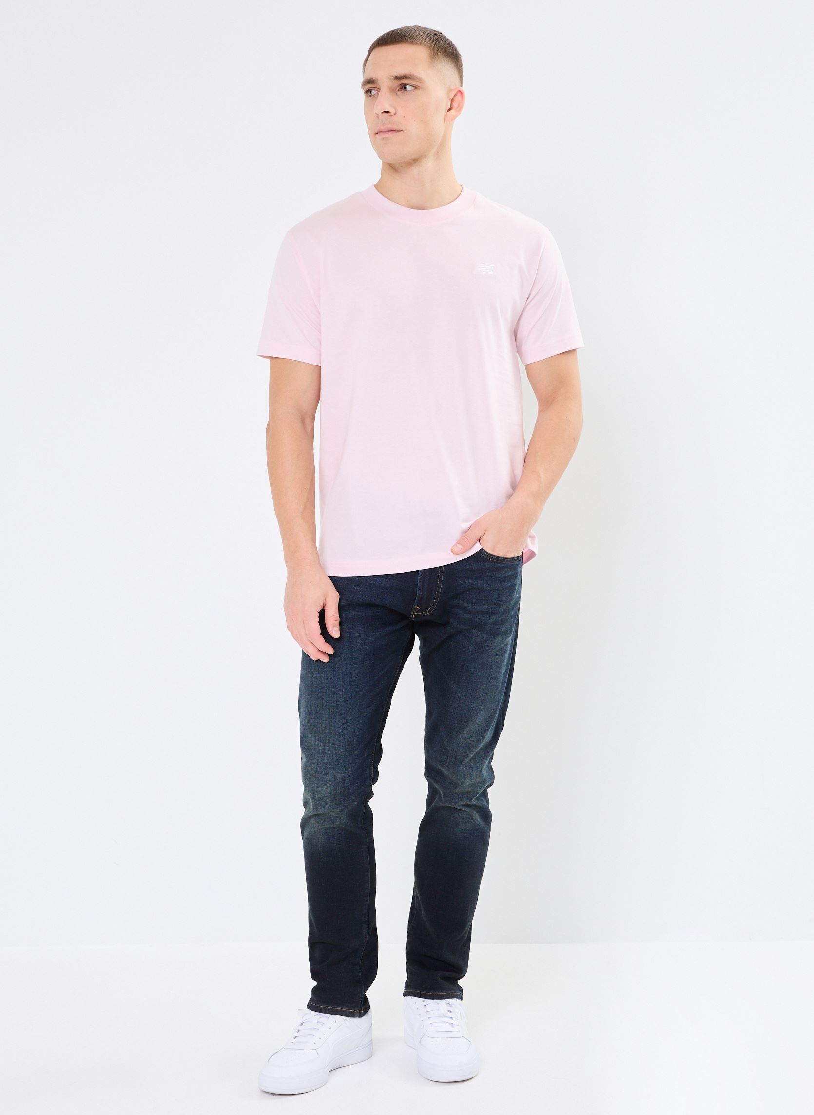 Tee-shirts manches courtes Sport Essentials Cotton T-Shirt homme rose New Balance Tee-shirts manches courtes Sport Essentials Cotton T-Shirt homme rose Rose Sugar