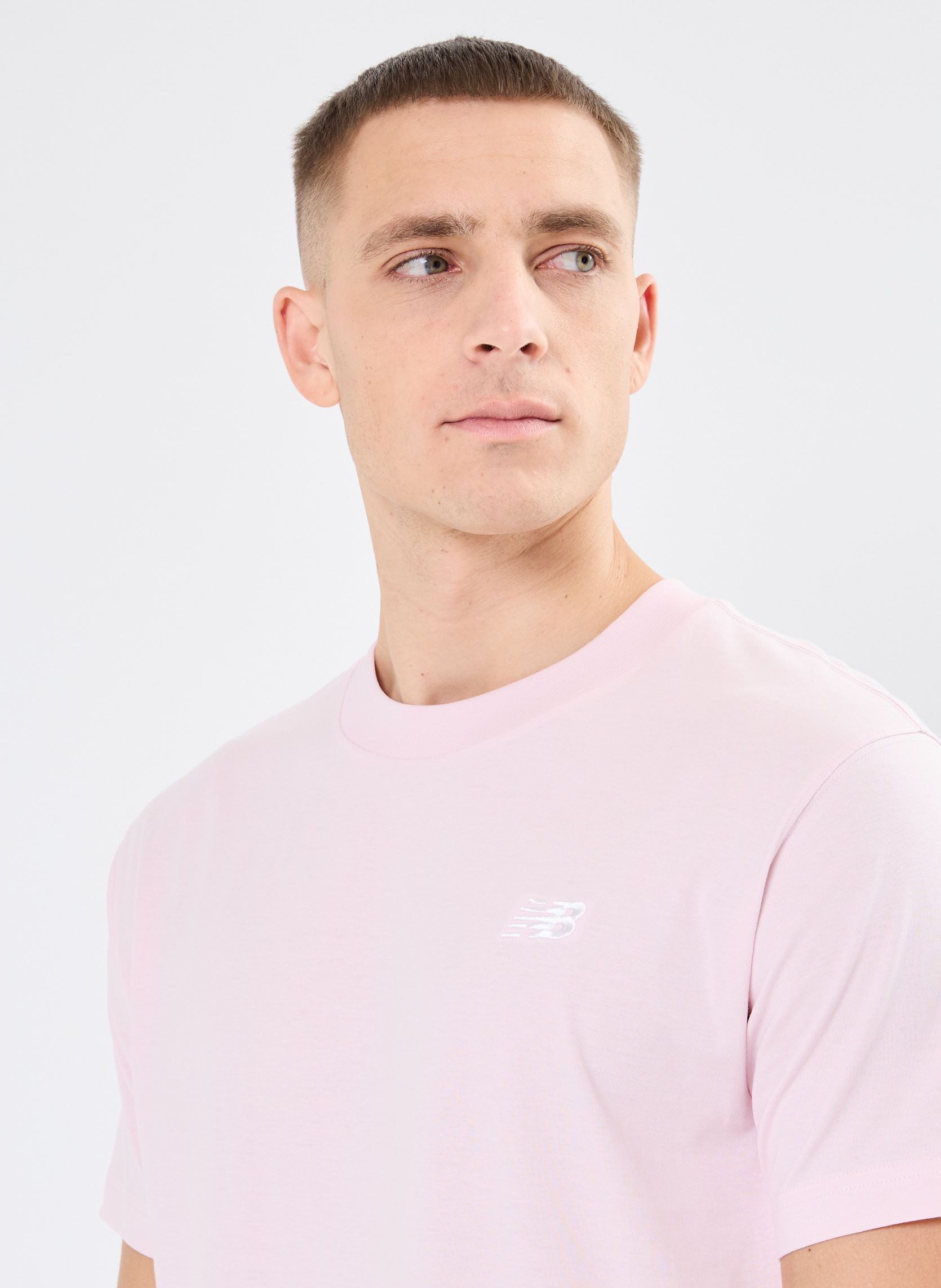 Tee-shirts manches courtes Sport Essentials Cotton T-Shirt homme rose New Balance Tee-shirts manches courtes Sport Essentials Cotton T-Shirt homme rose Rose Sugar