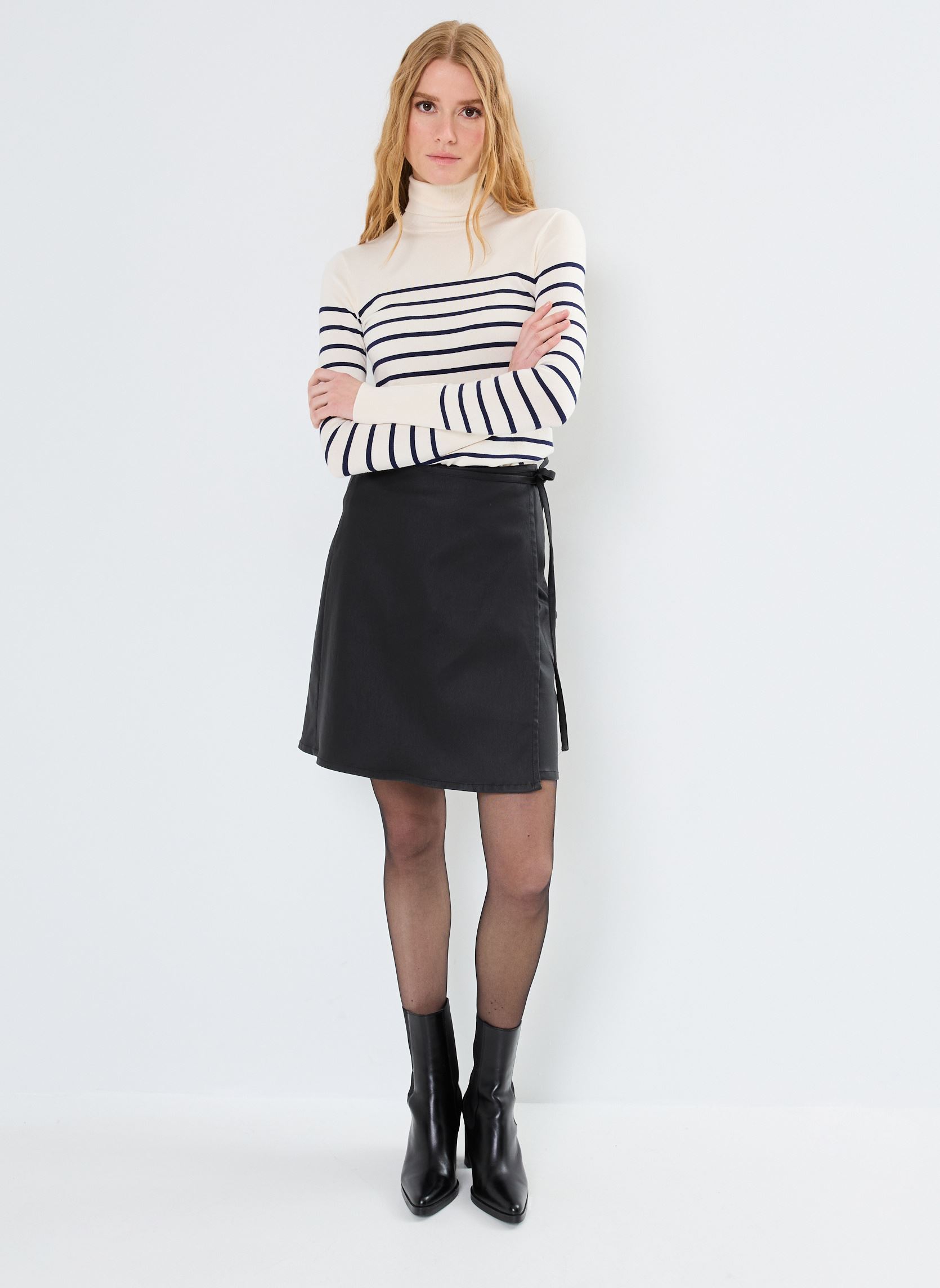 Jupes courtes Ihramim Sk femme noir Ichi Jupes courtes Ihramim Sk femme noir Black