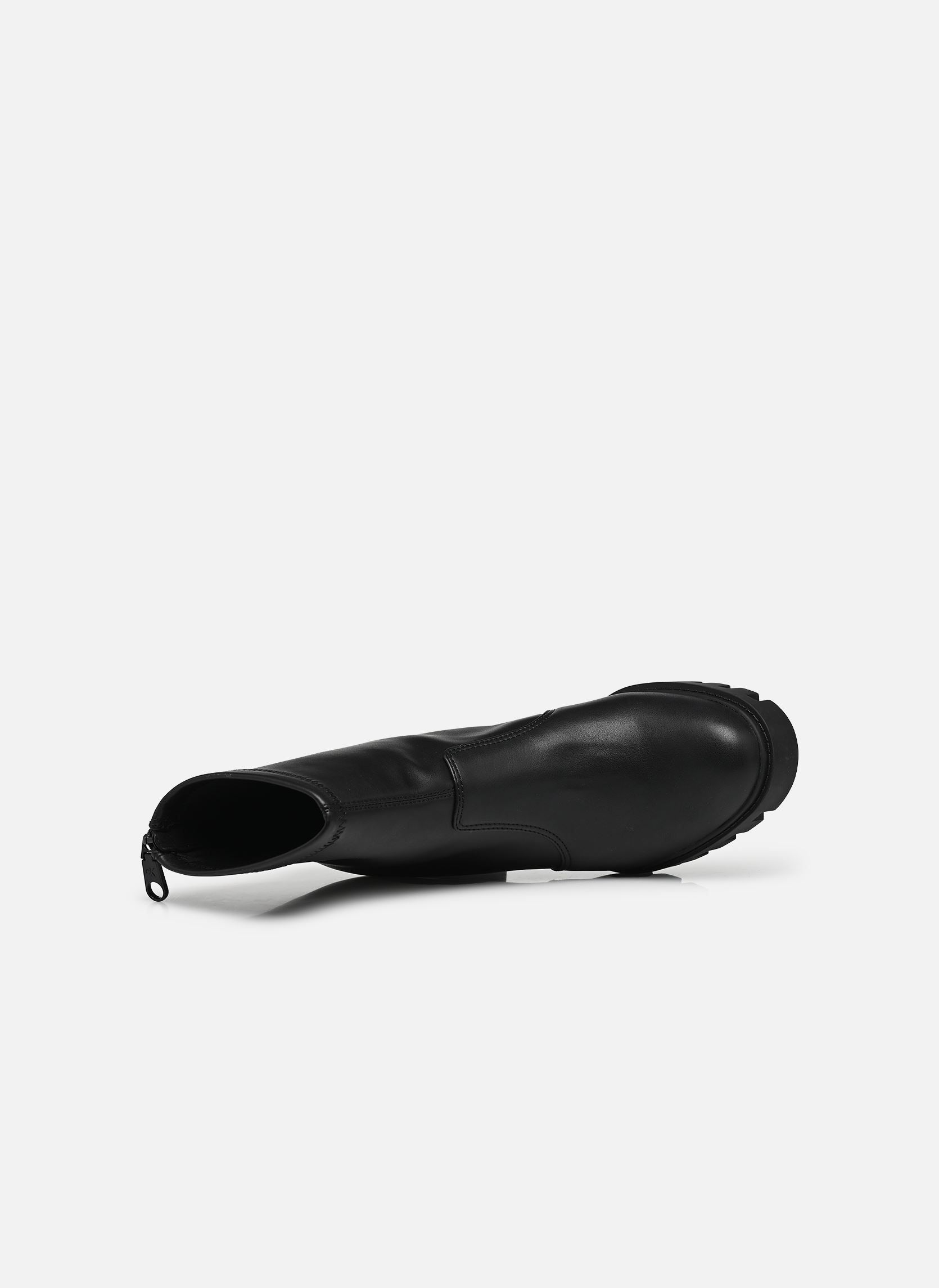 Bottines et boots HEEL PLATFORM ZIP BOOT MG NAPPA femme noir Calvin Klein Bottines et boots HEEL PLATFORM ZIP BOOT MG NAPPA femme noir 0GJ TRIPLE BLACK