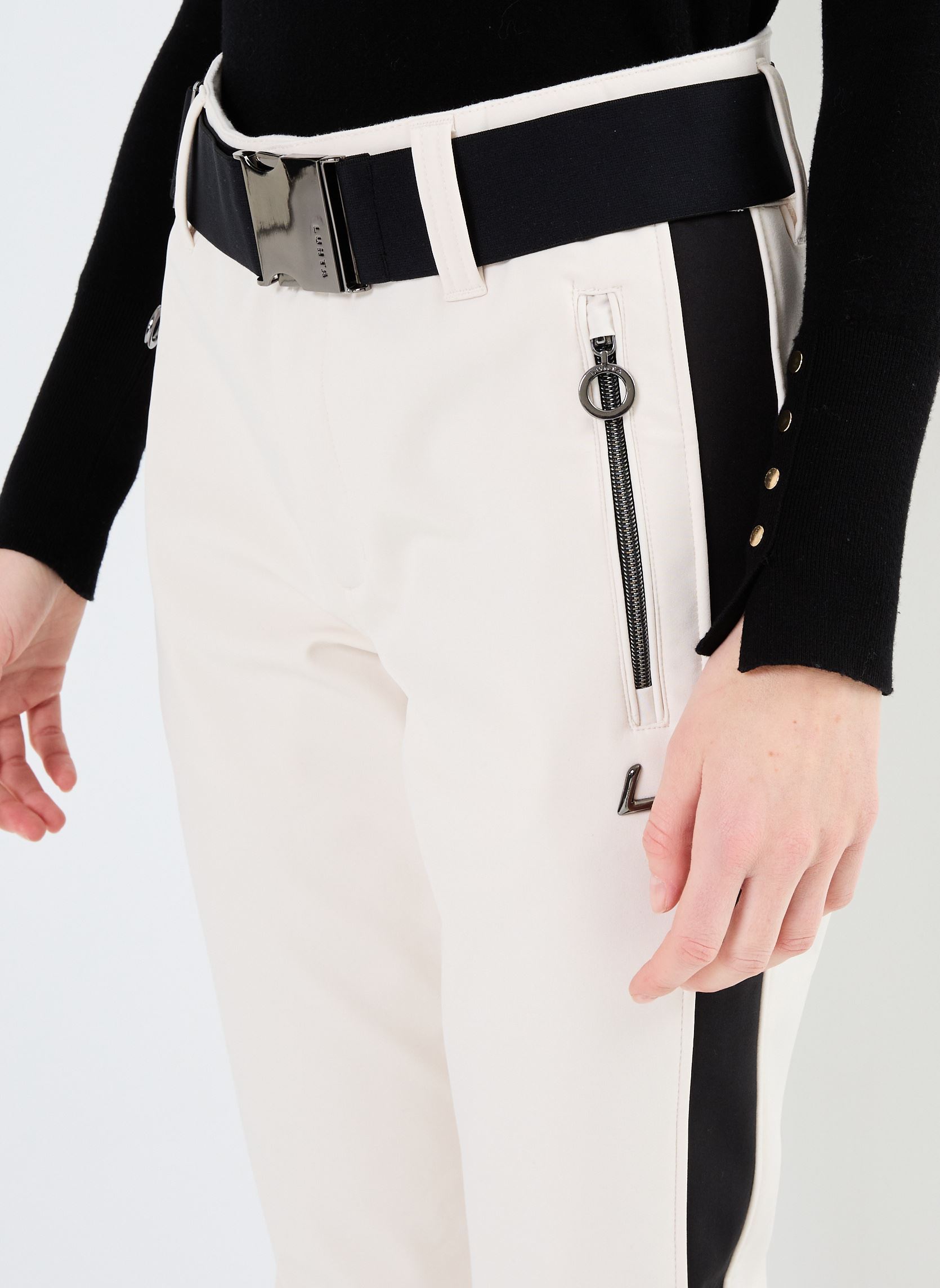 Pantalons slim REUTUTUNTURI femme beige Luhta Pantalons slim REUTUTUNTURI femme beige Poudre