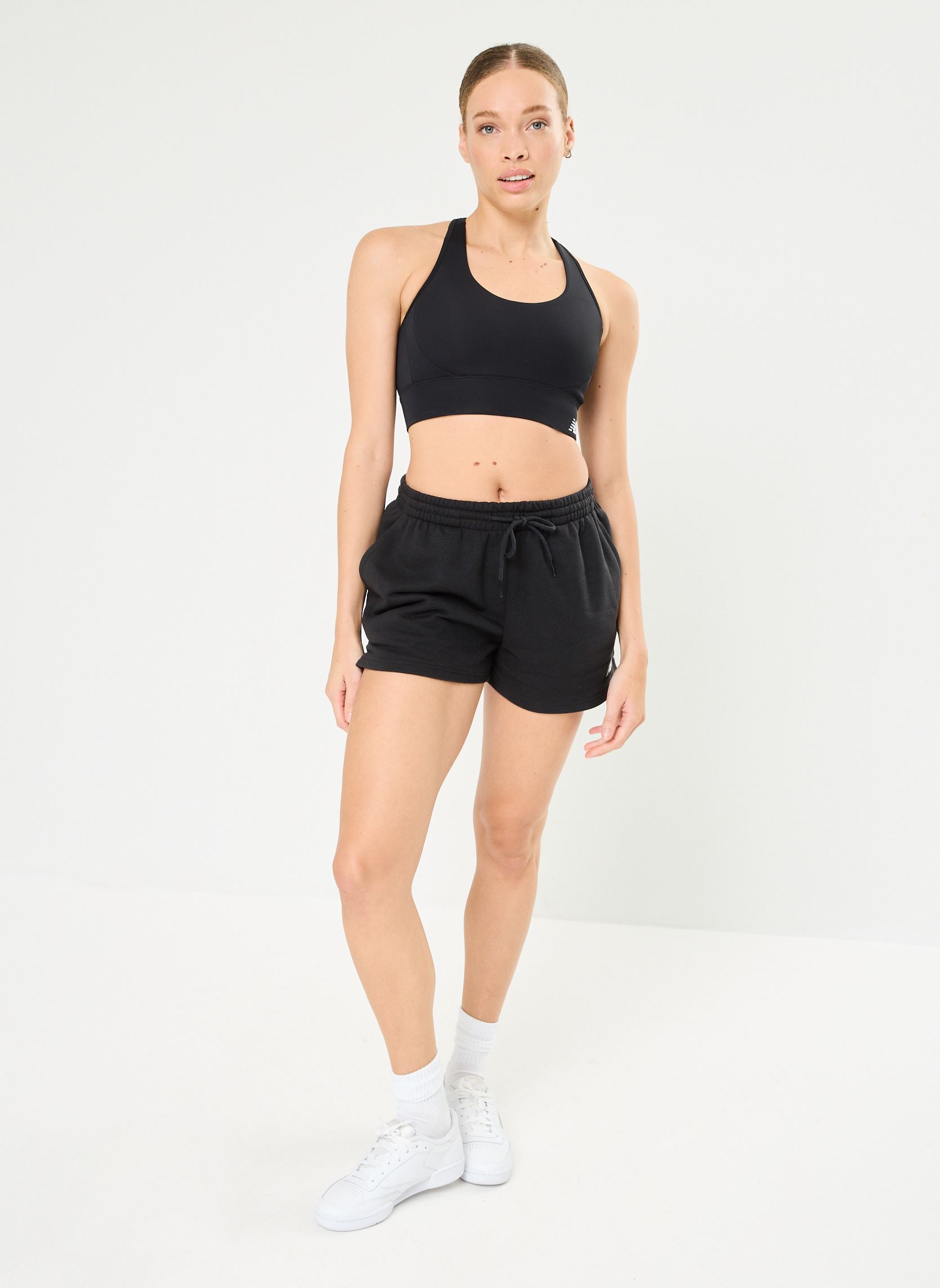 Brassières de Sport Tech Training Sports Bra femme noir New Balance Brassières de Sport Tech Training Sports Bra femme noir Black