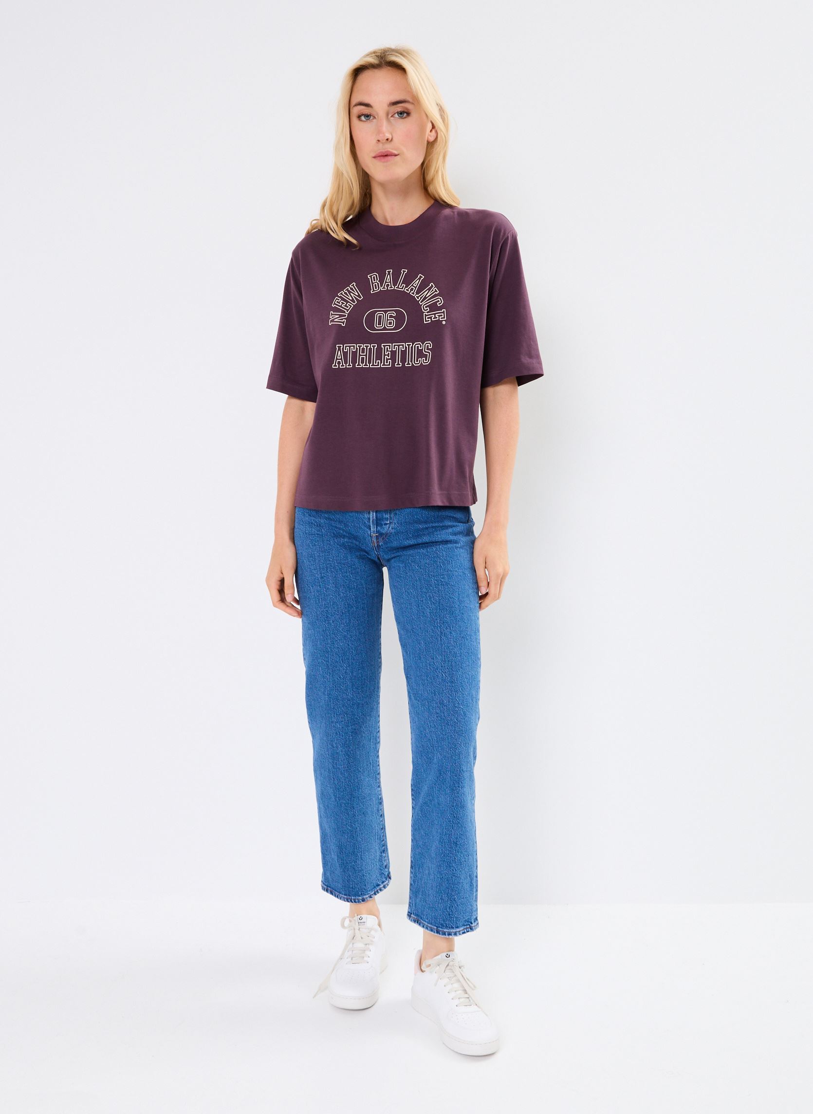 Tee-shirts manches courtes Graphic Jersey T-Shirt femme violet New Balance Tee-shirts manches courtes Graphic Jersey T-Shirt femme violet PLUM BROWN