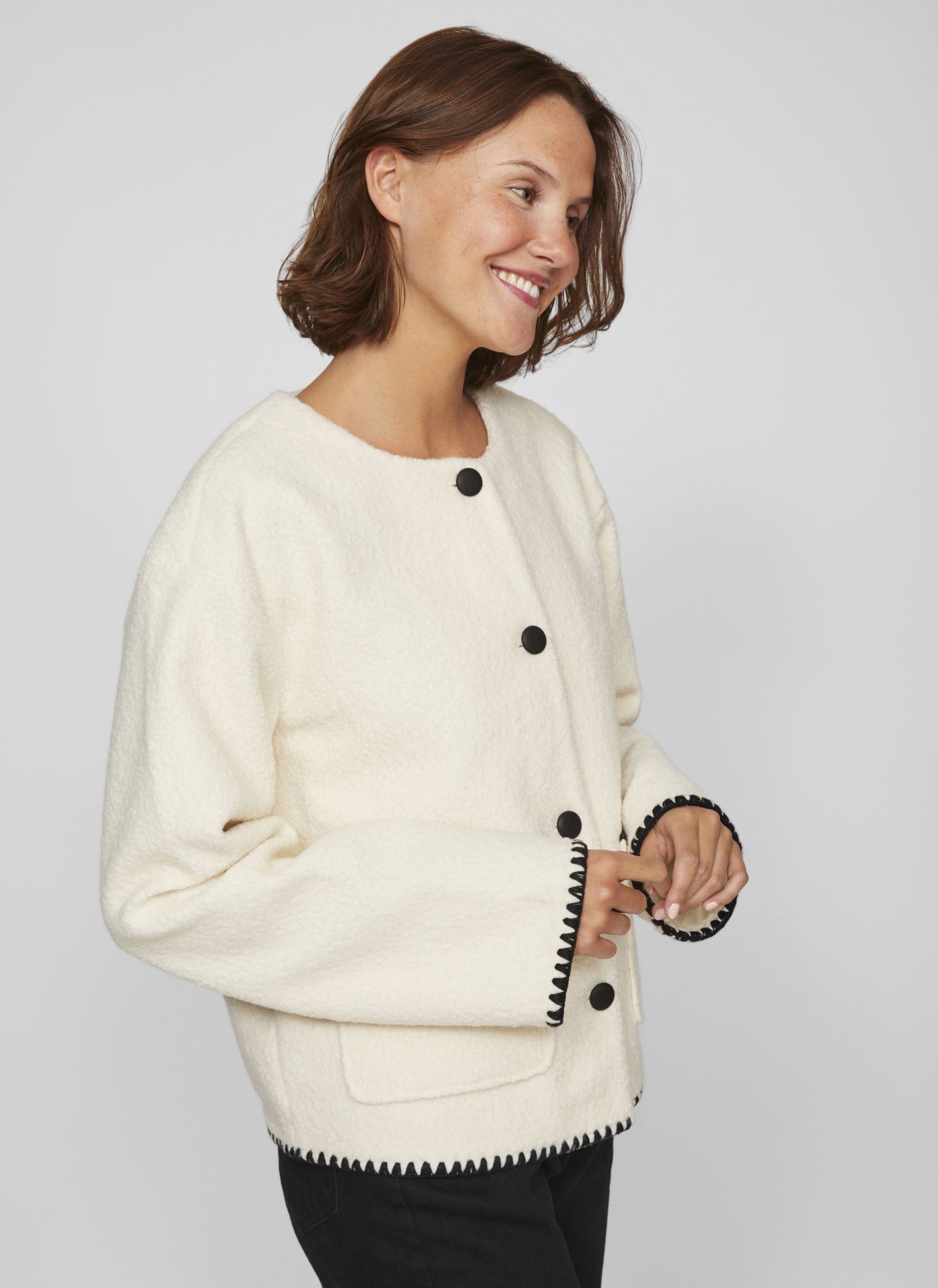 Jassen VIKAYA L/S SHORT TEDDY JACKET dames wit Vila Jassen VIKAYA L/S SHORT TEDDY JACKET dames wit Birch